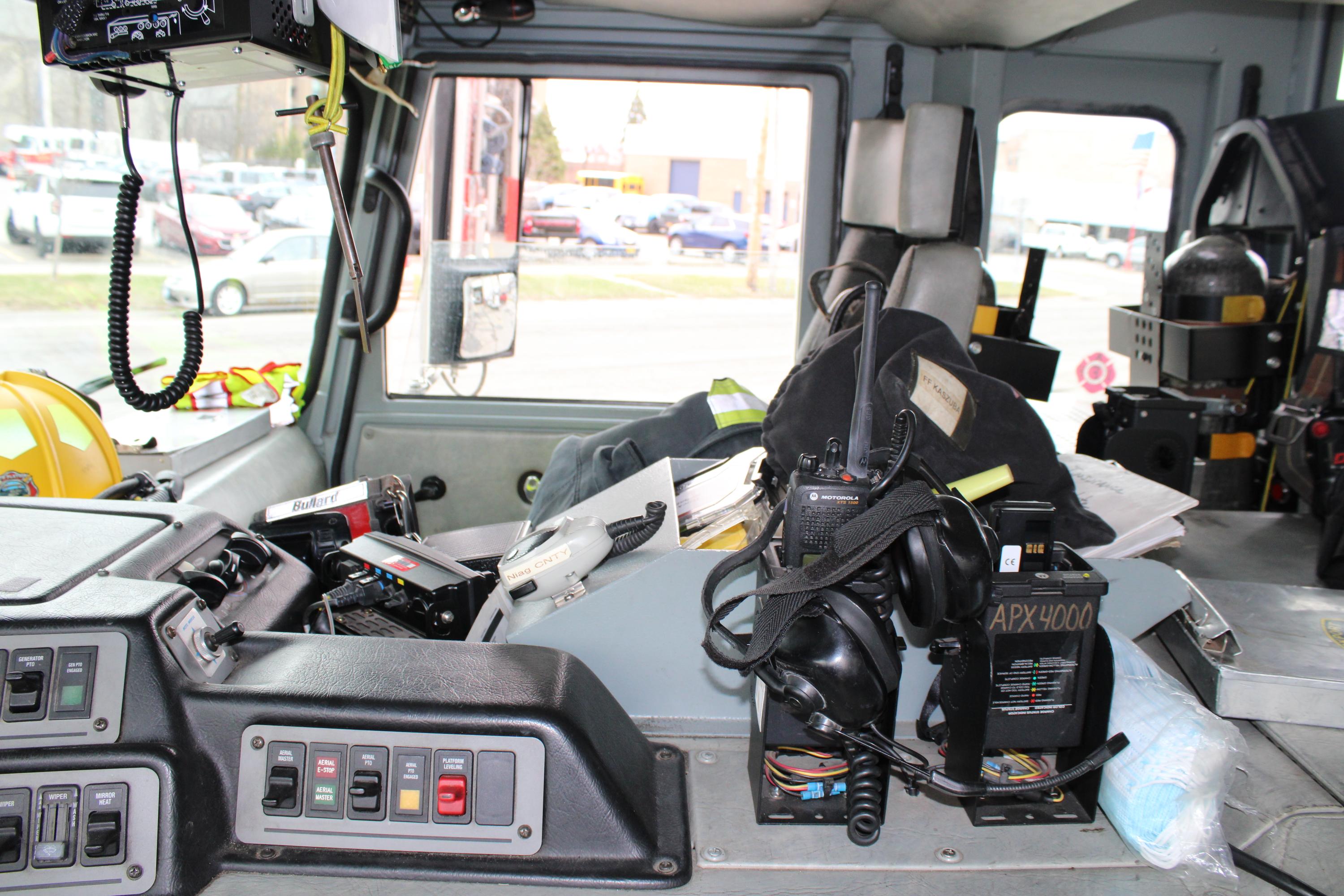 2001 Pierce Dash 100' Quint
 - image 25