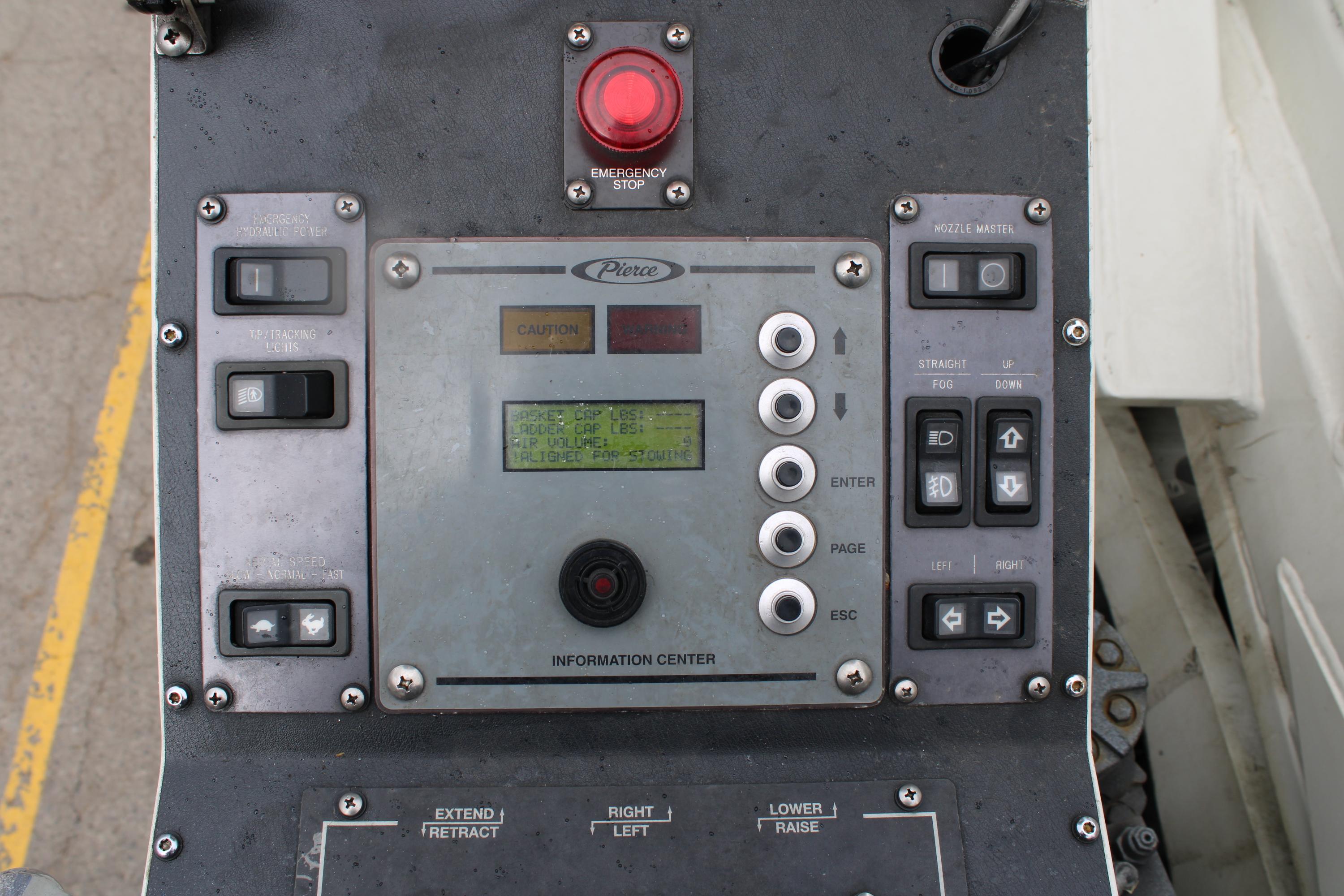 2001 Pierce Dash 100' Quint
 - image 35