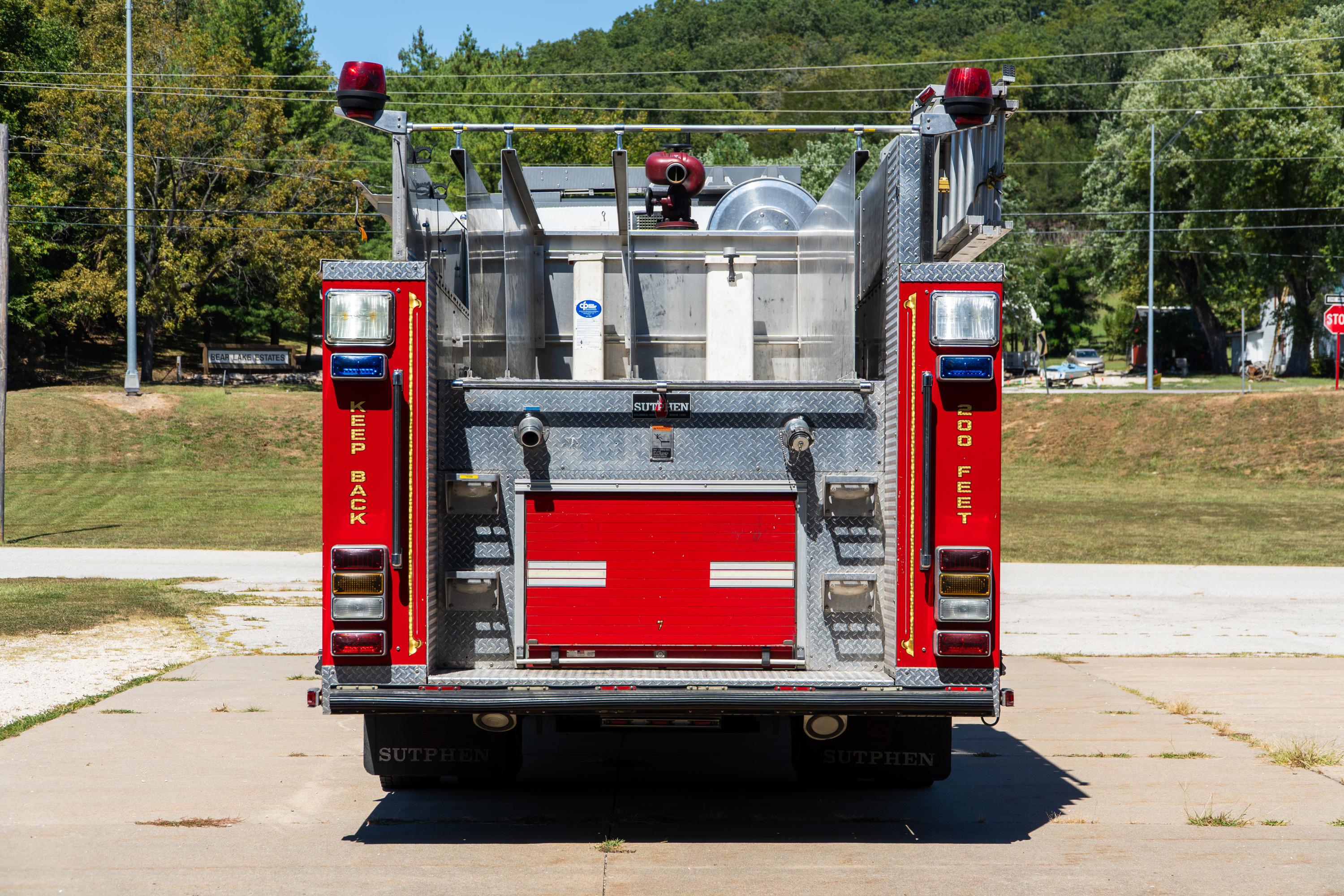 2004 Sutphen Pumper - image 13