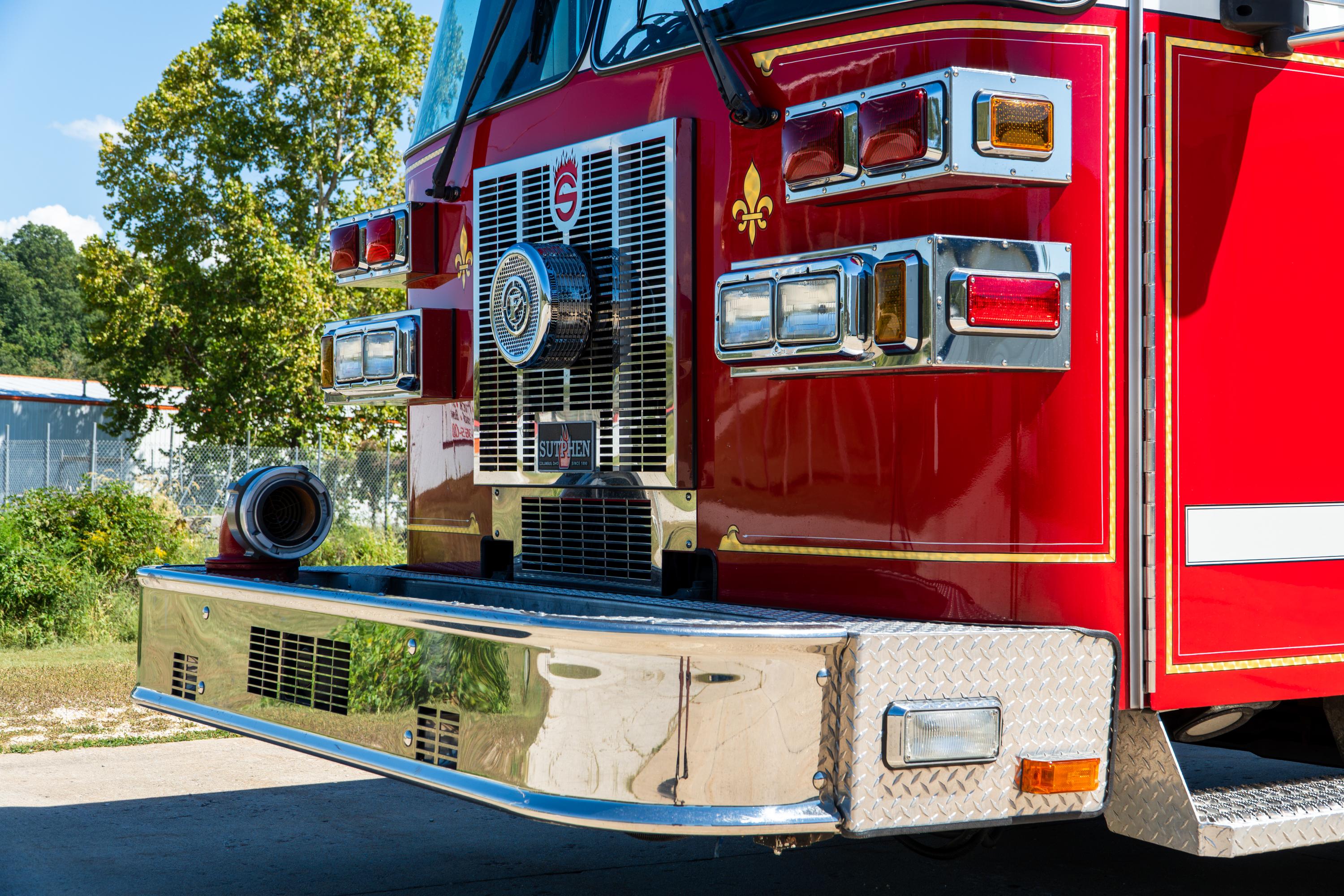 2004 Sutphen Pumper - image 78