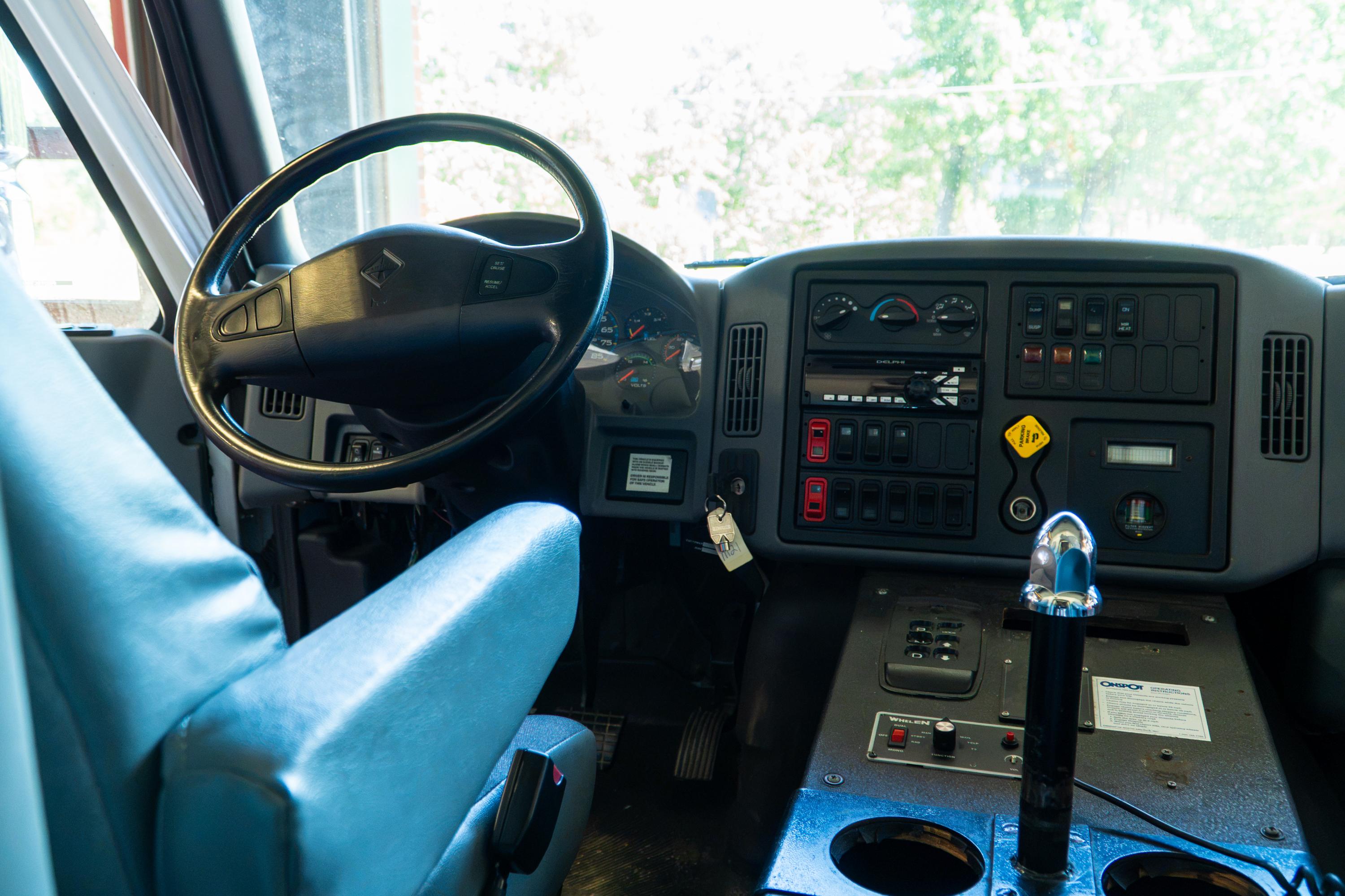 2004 AEV International Type III Ambulance - image 17
