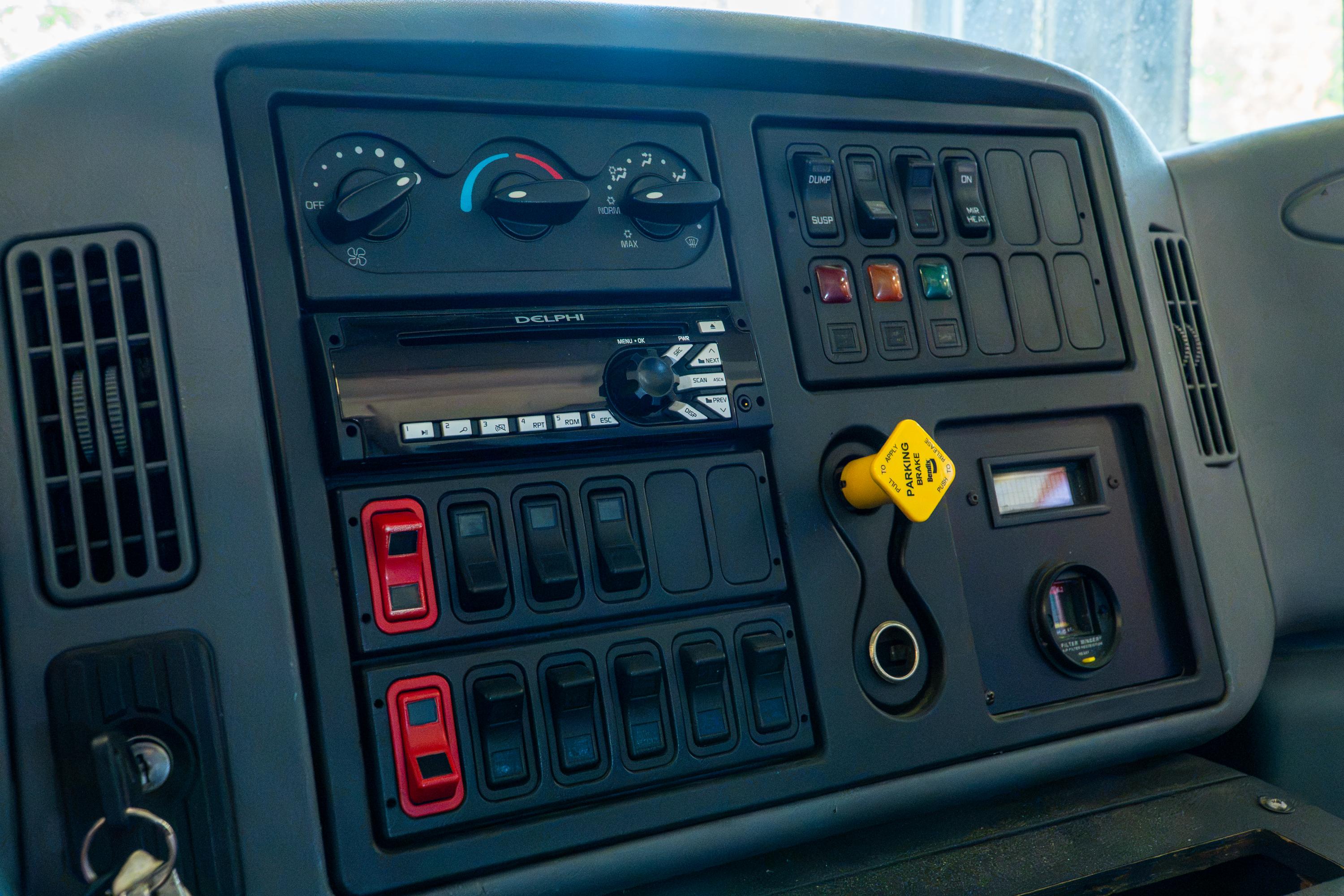 2004 AEV International Type III Ambulance - image 22