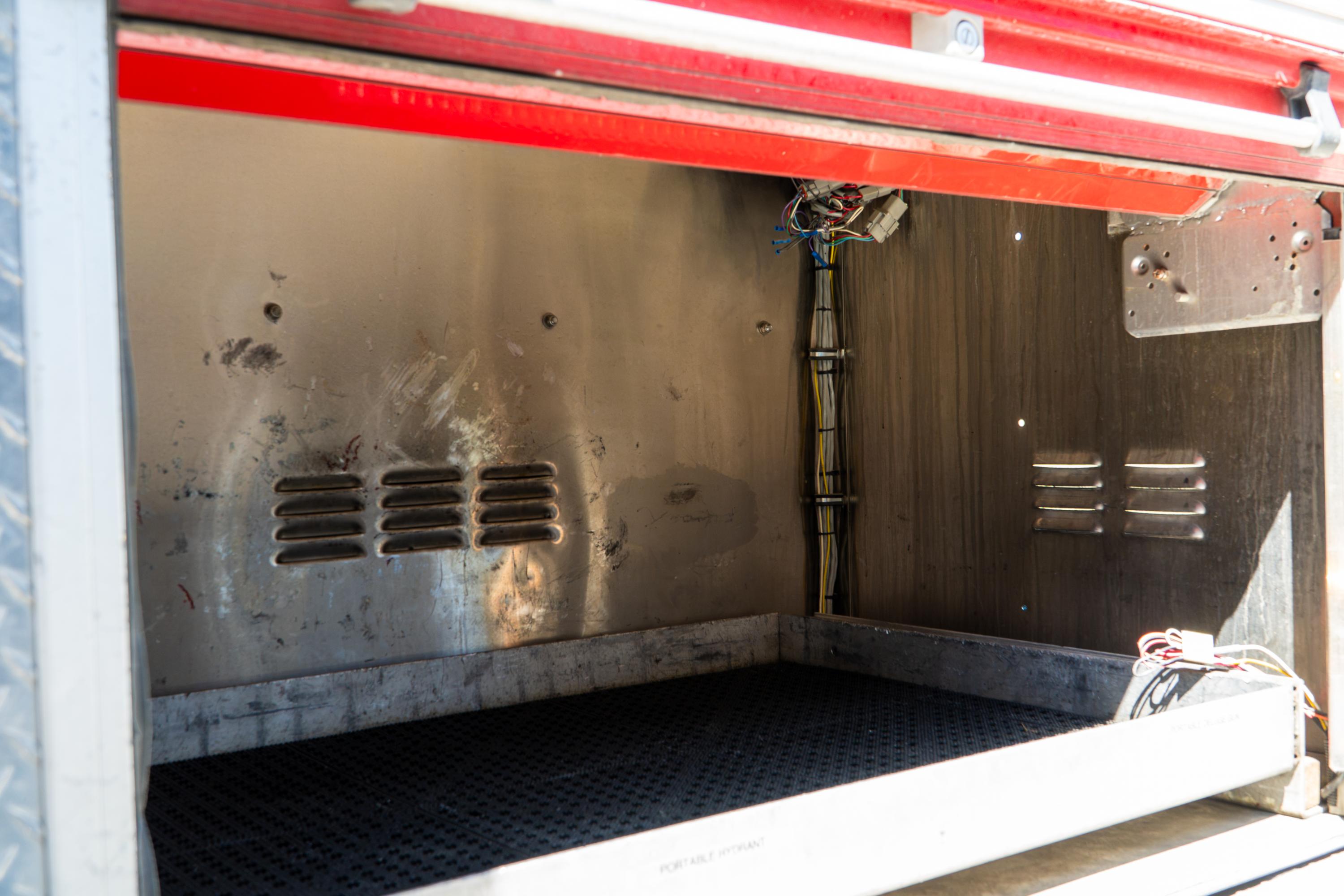 2004 Sutphen Pumper - image 45