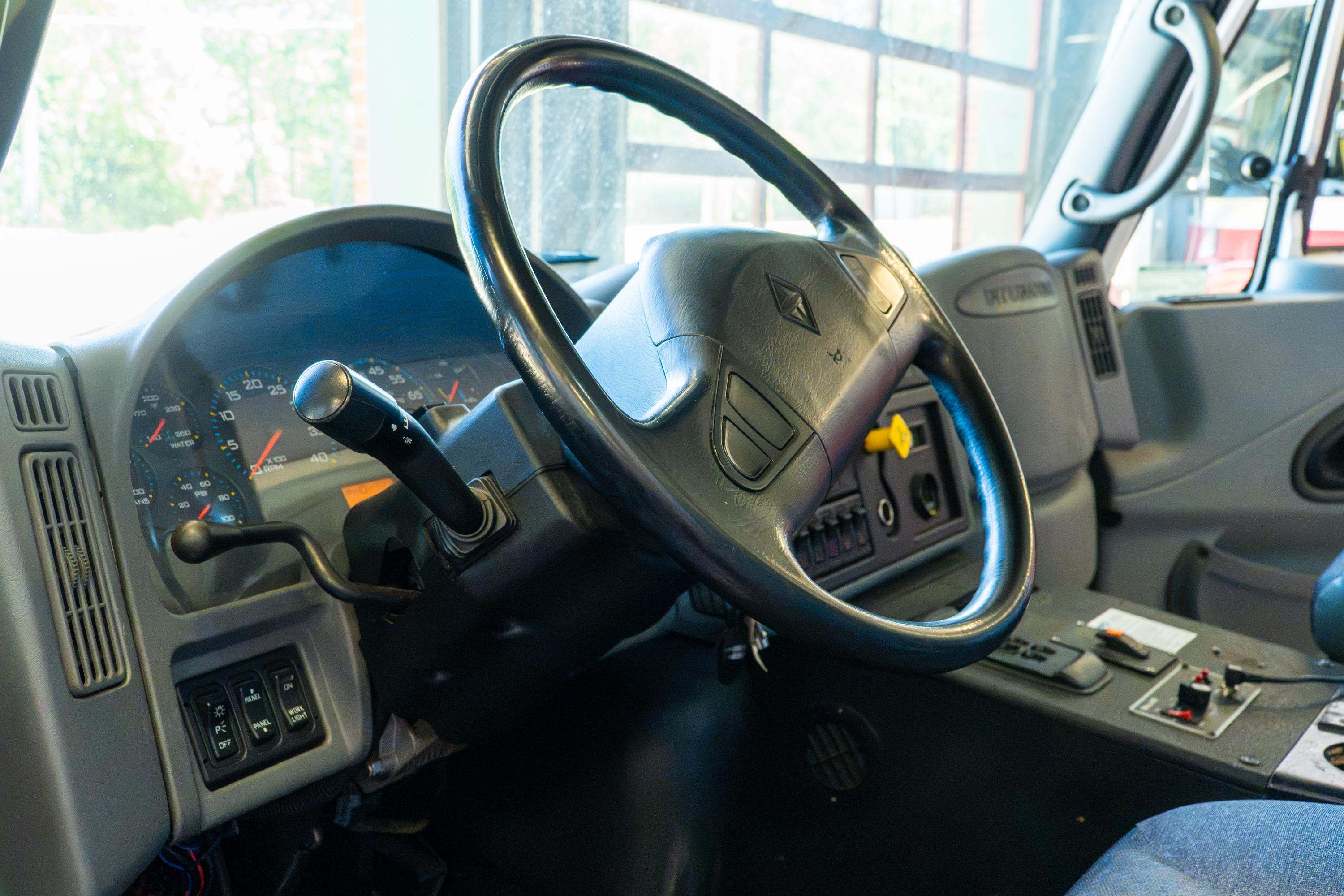 2004 AEV International Type III Ambulance - image 23