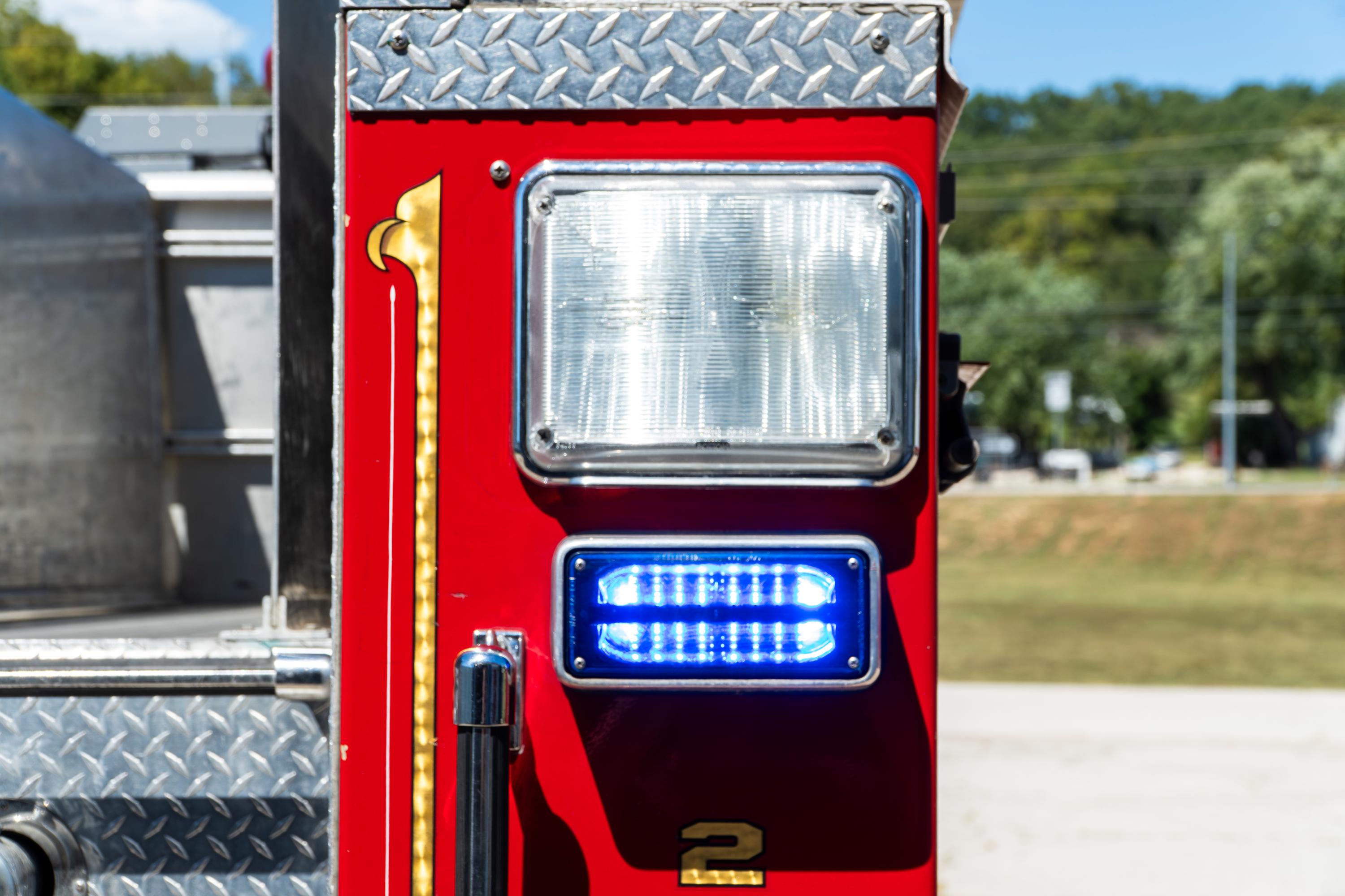 2004 Sutphen Pumper - image 65