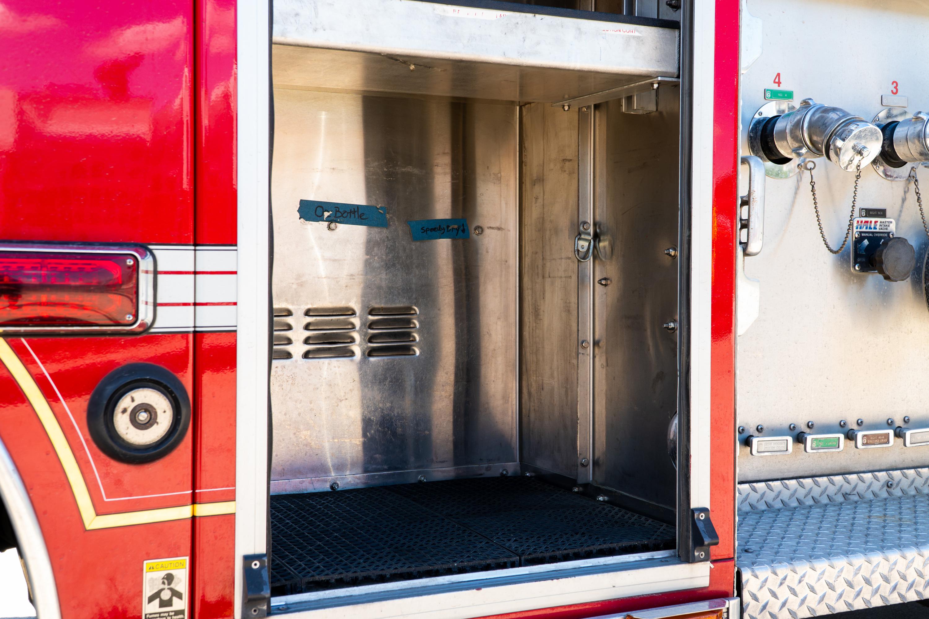 2004 Sutphen Pumper - image 42