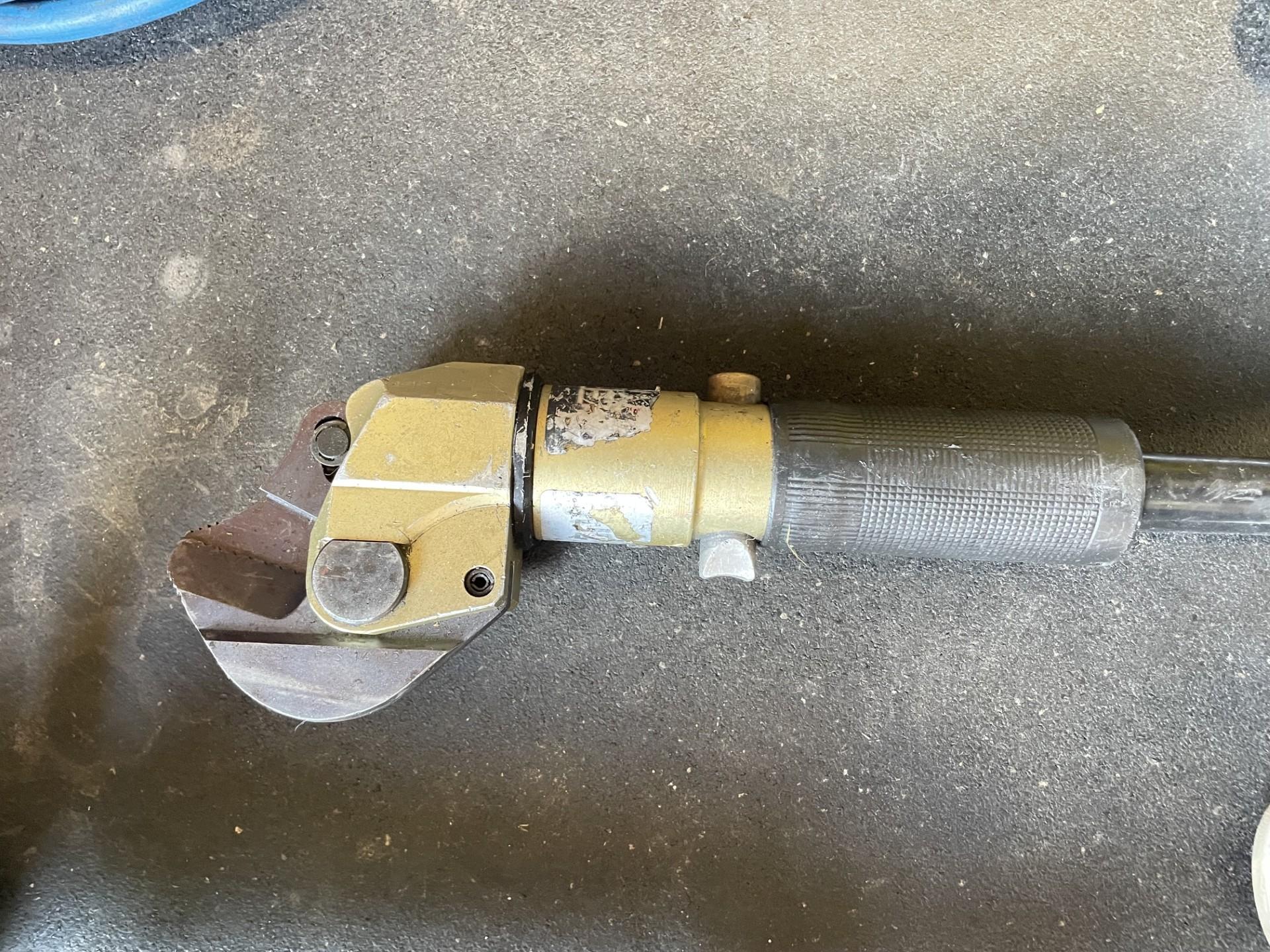 Genesis Rescue Tools and Power Unit - image 4