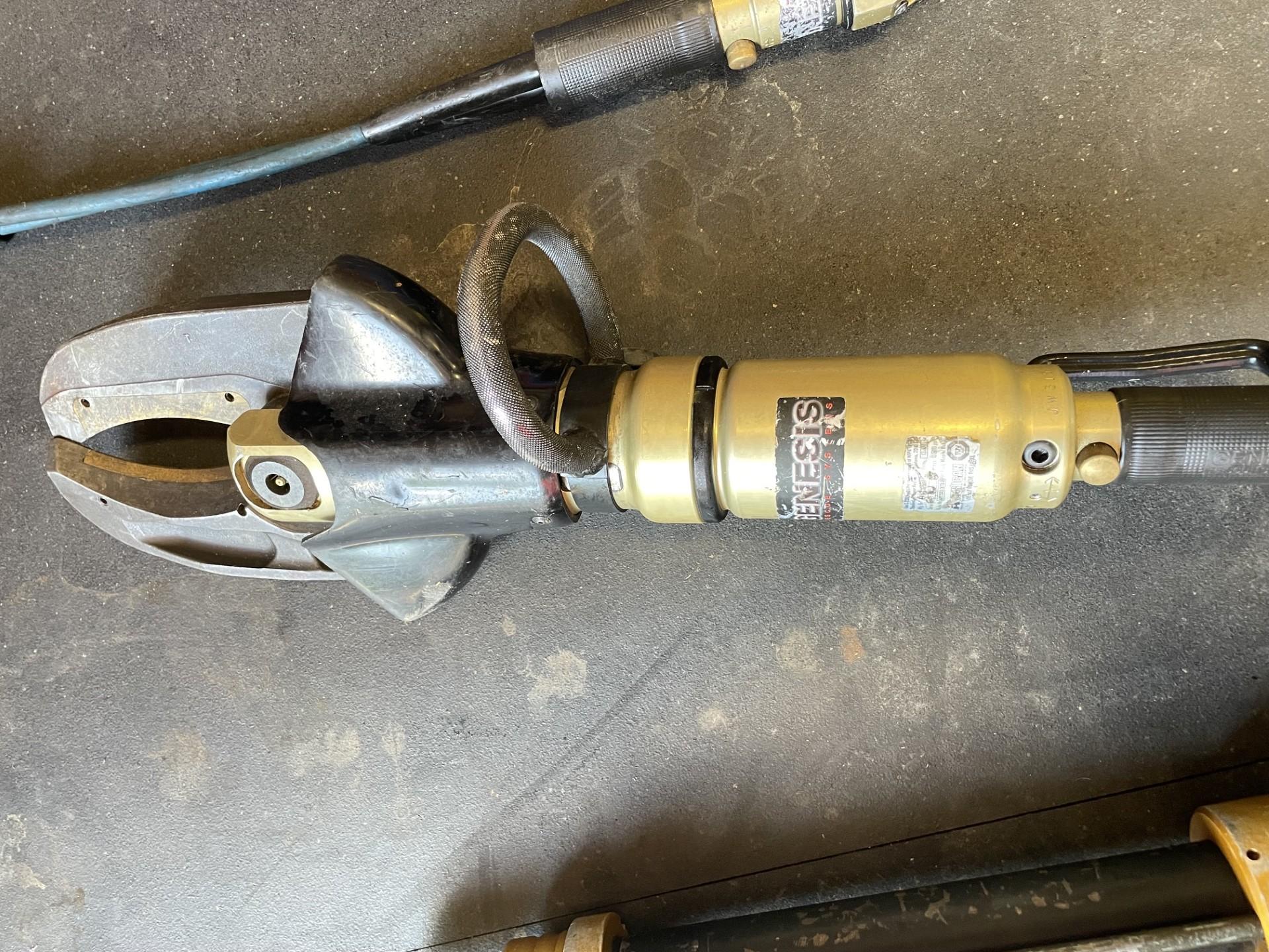 Genesis Rescue Tools and Power Unit - image 6