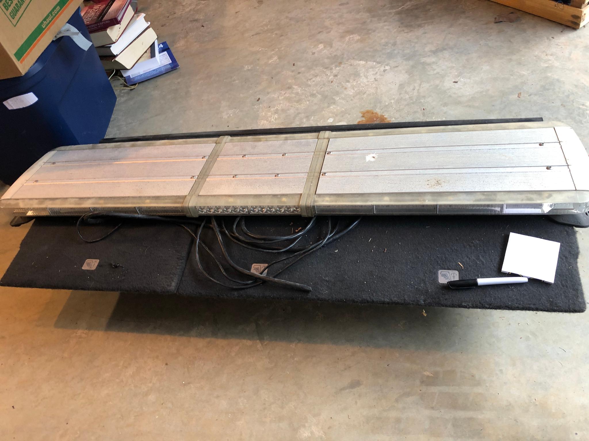 Whelen Legacy Lightbar (blue) - image 1