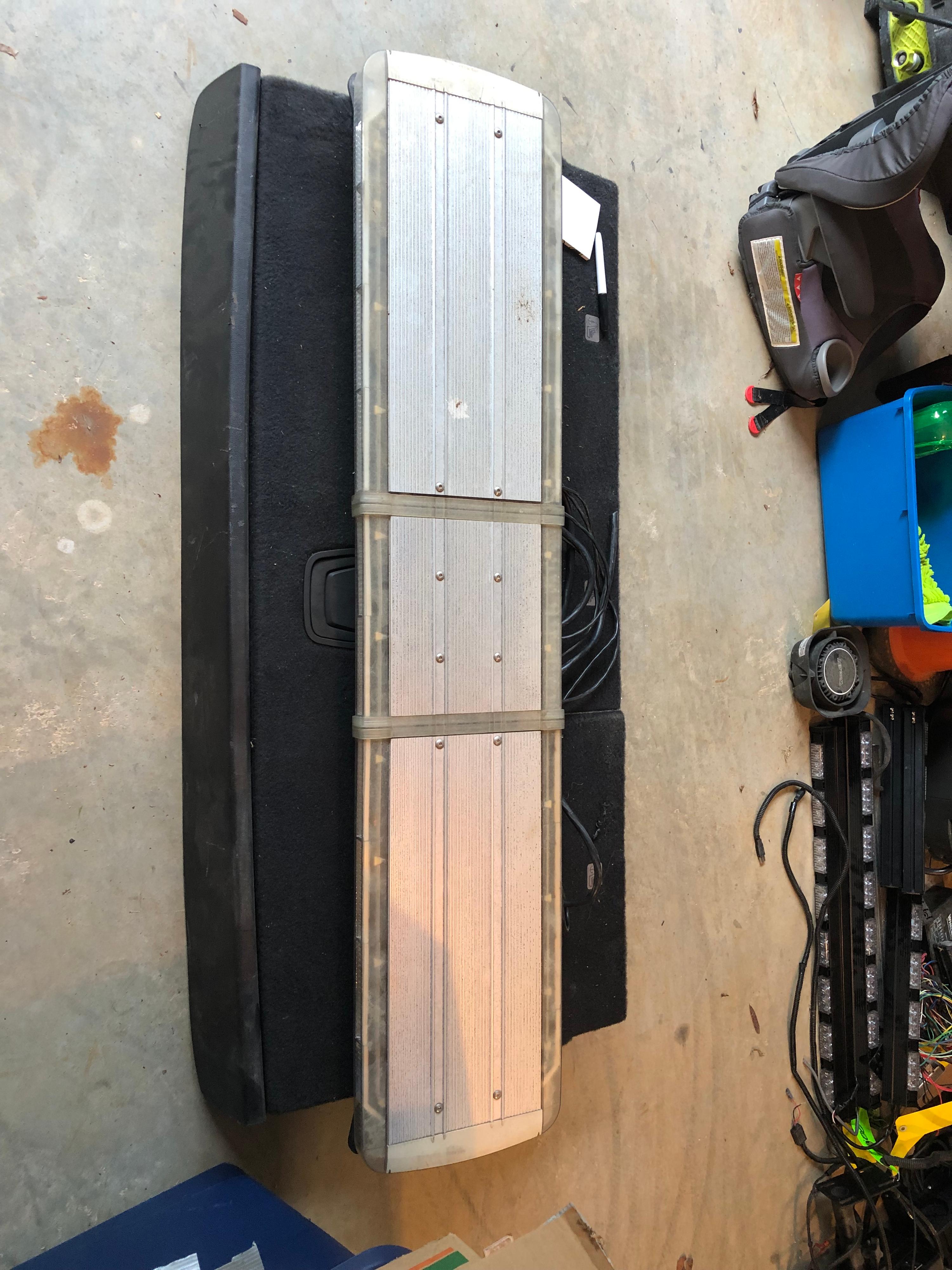 Whelen Legacy Lightbar (blue) - image 3