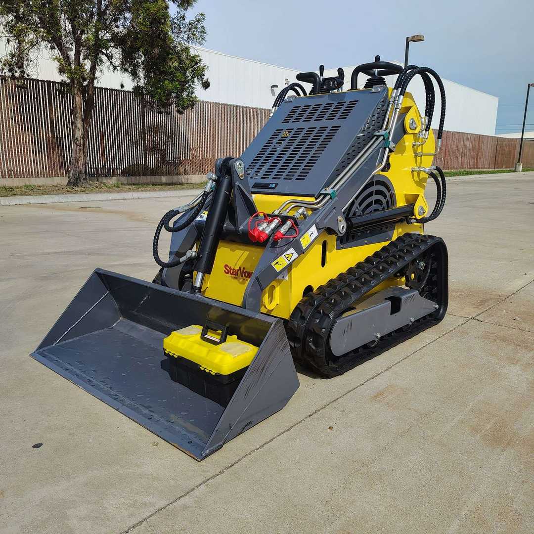 StarVox SV‑480 Mini Track Skid Steer Loader w/ Bucket (New/Unused)