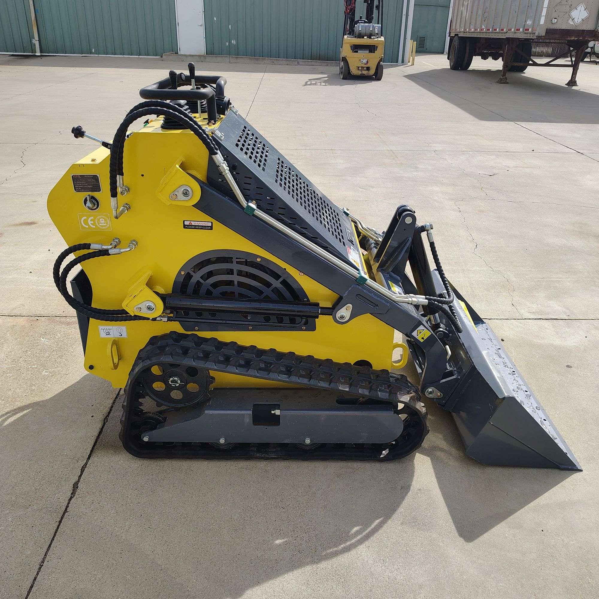 StarVox SV‑480 Mini Track Skid Steer Loader w/ Bucket (New/Unused) - image 2