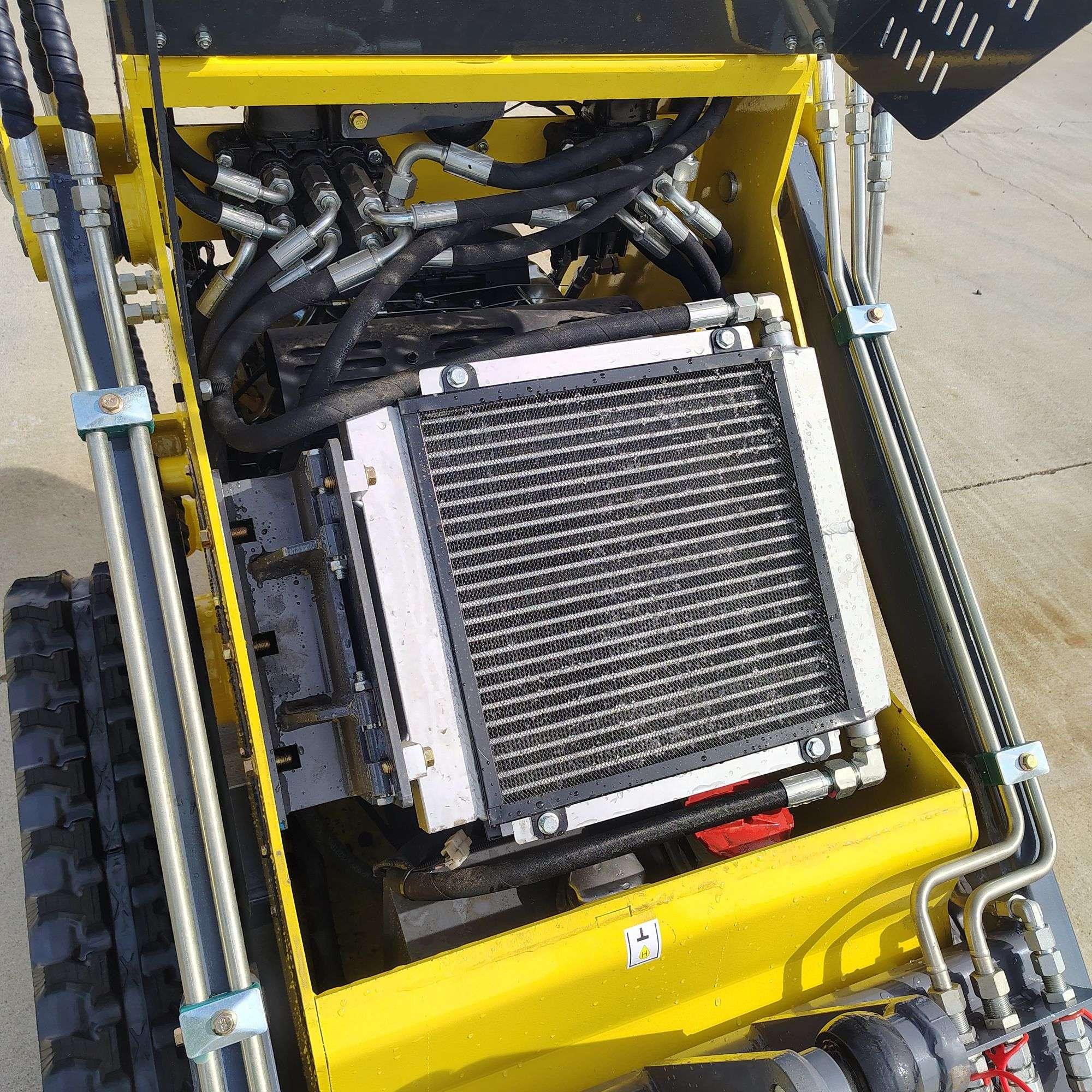 StarVox SV‑480 Mini Track Skid Steer Loader w/ Bucket (New/Unused) - image 5