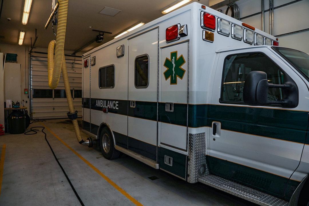 2009 Ford E-450 Lifeline Ambulance 