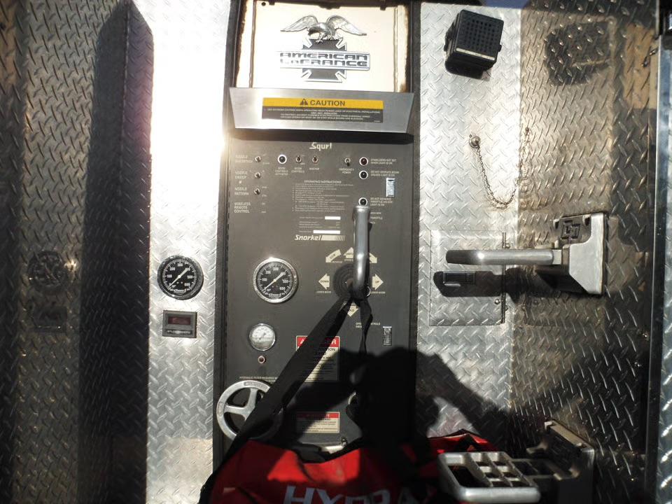 1999 American LaFrance Eagle 54' Snozzle - image 23