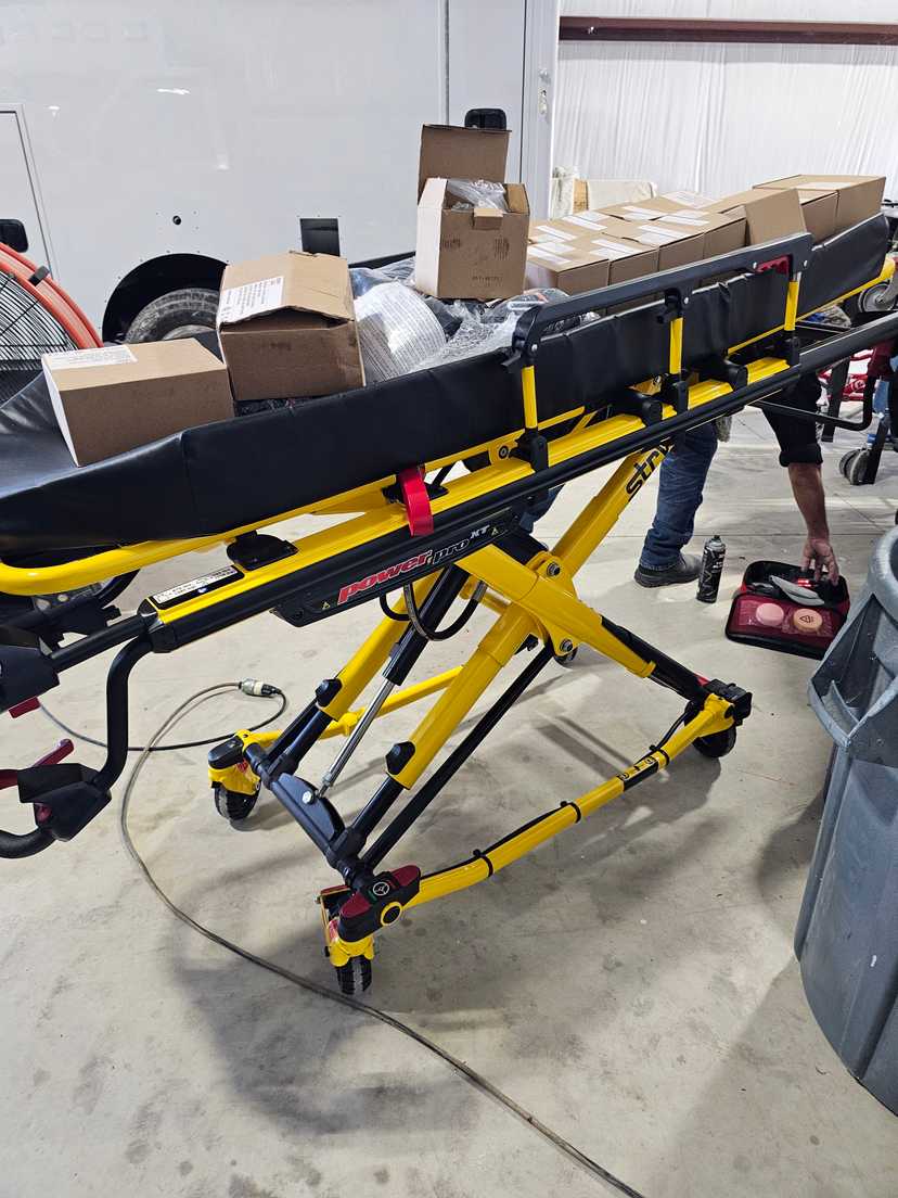 Stryker power cot 6500 — photo 2