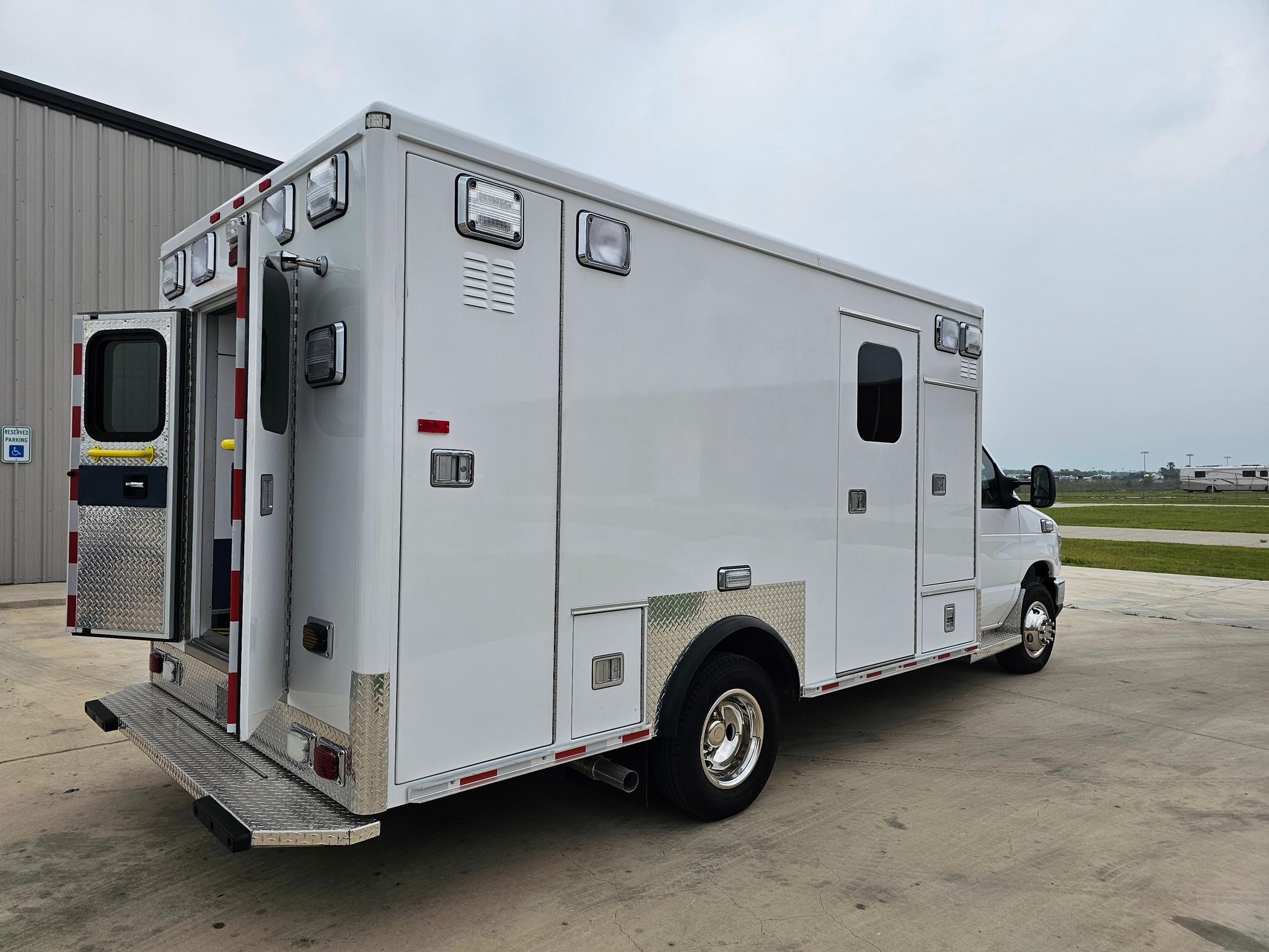2025 AEV Ford Type III Ambulance - image 4