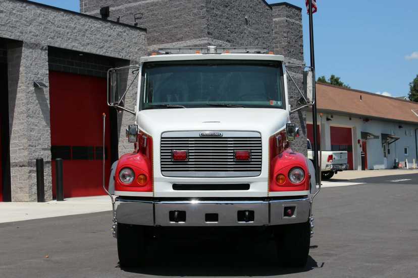 1998 Freightliner TK Pumper Tanker — photo 3