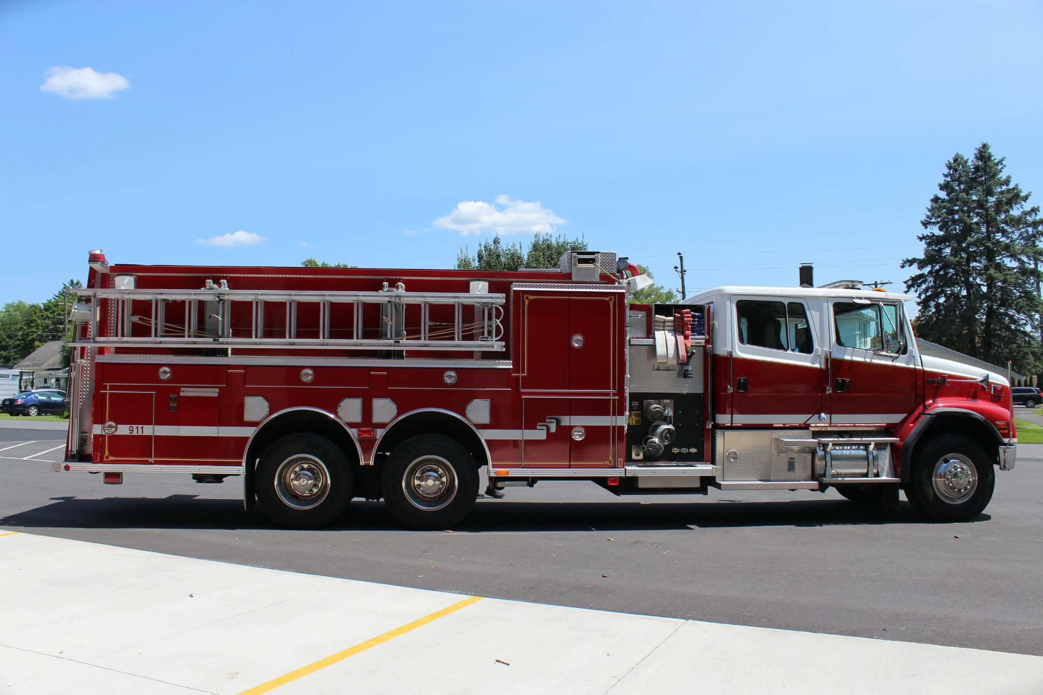 1998 Freightliner TK Pumper Tanker - image 2