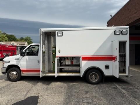 2018 AEV Ford Type III Ambulance - image 4