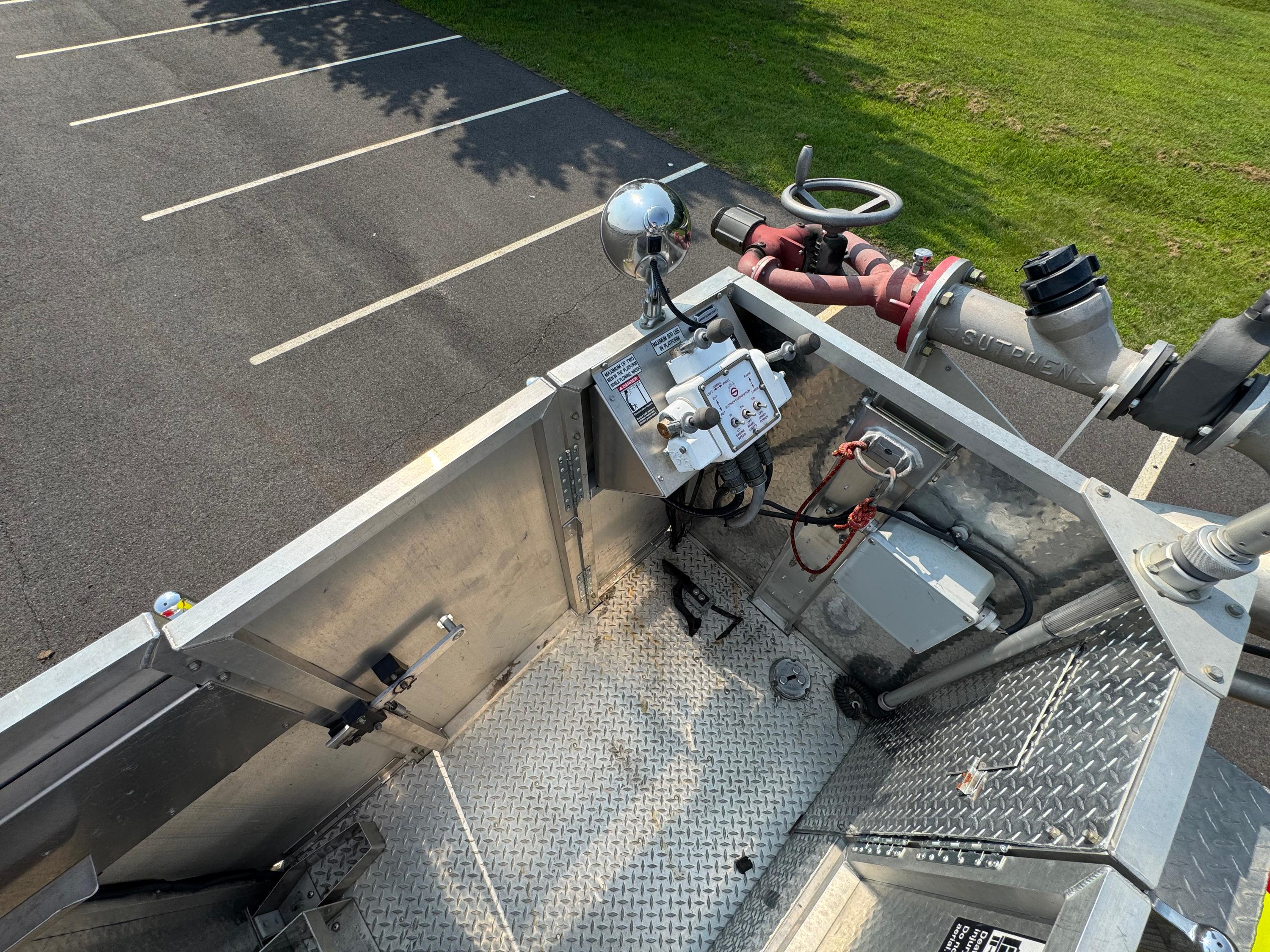 2013 Sutphen SP-90 85' Aerial - image 44