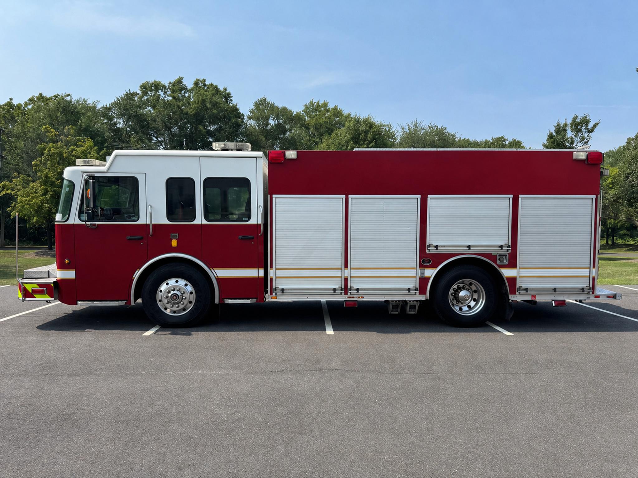 2008 Rosenbauer Spartan 4x4 Pumper - image 4
