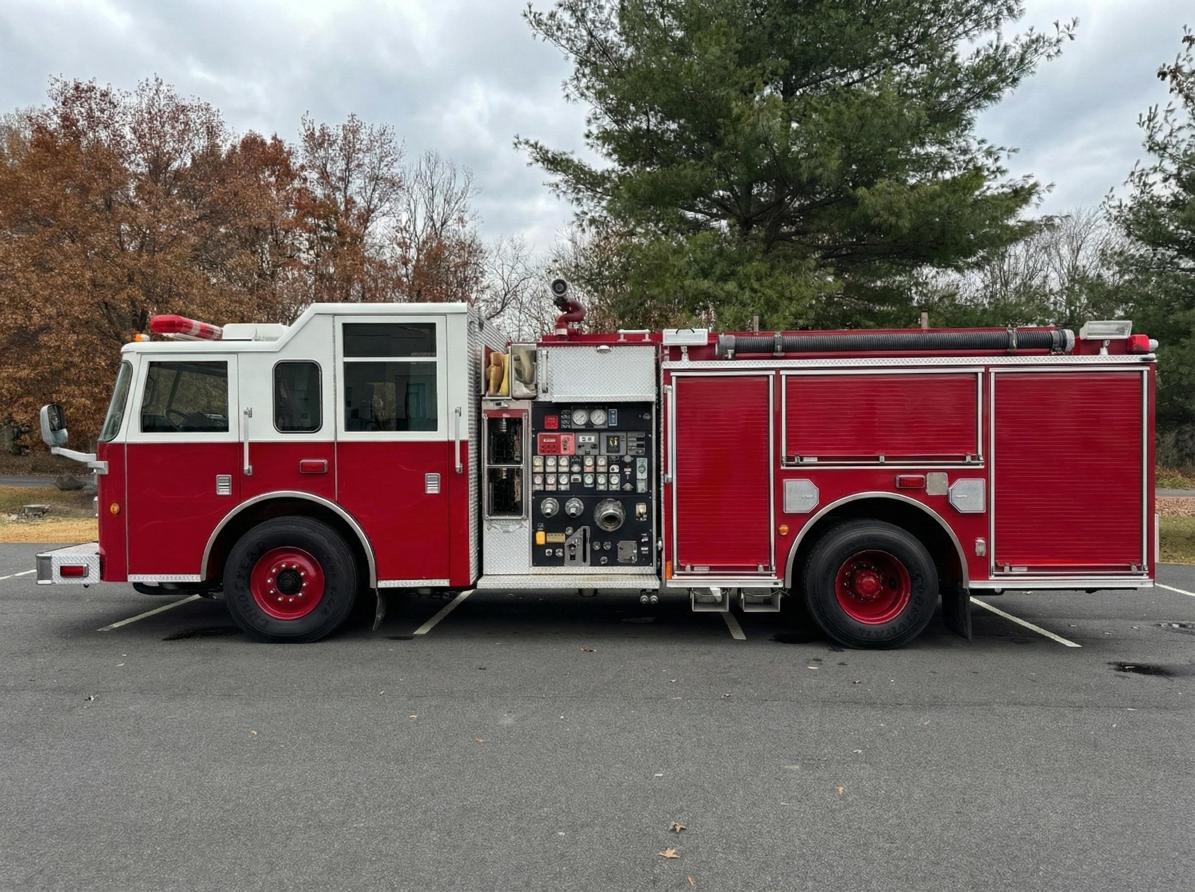 2008 Pierce Contender Pumper - image 3