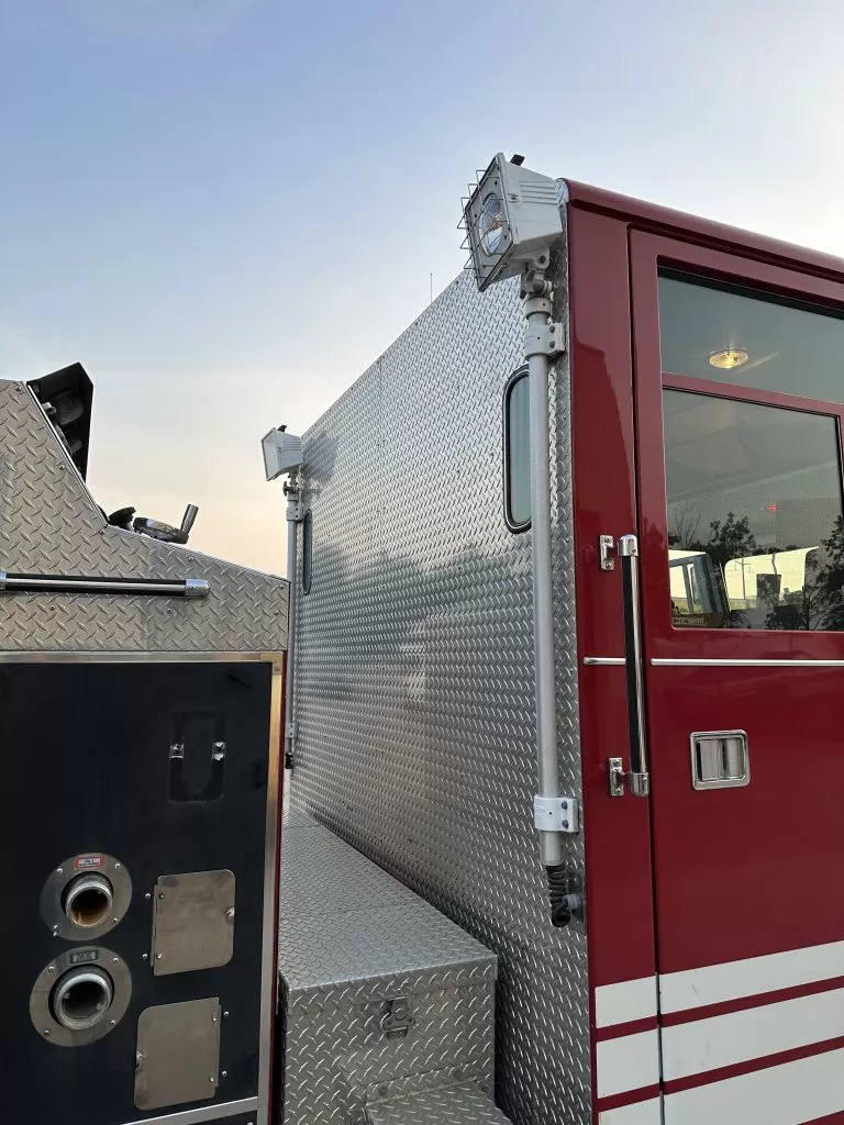 1996 Pierce Saber Pumper - image 2