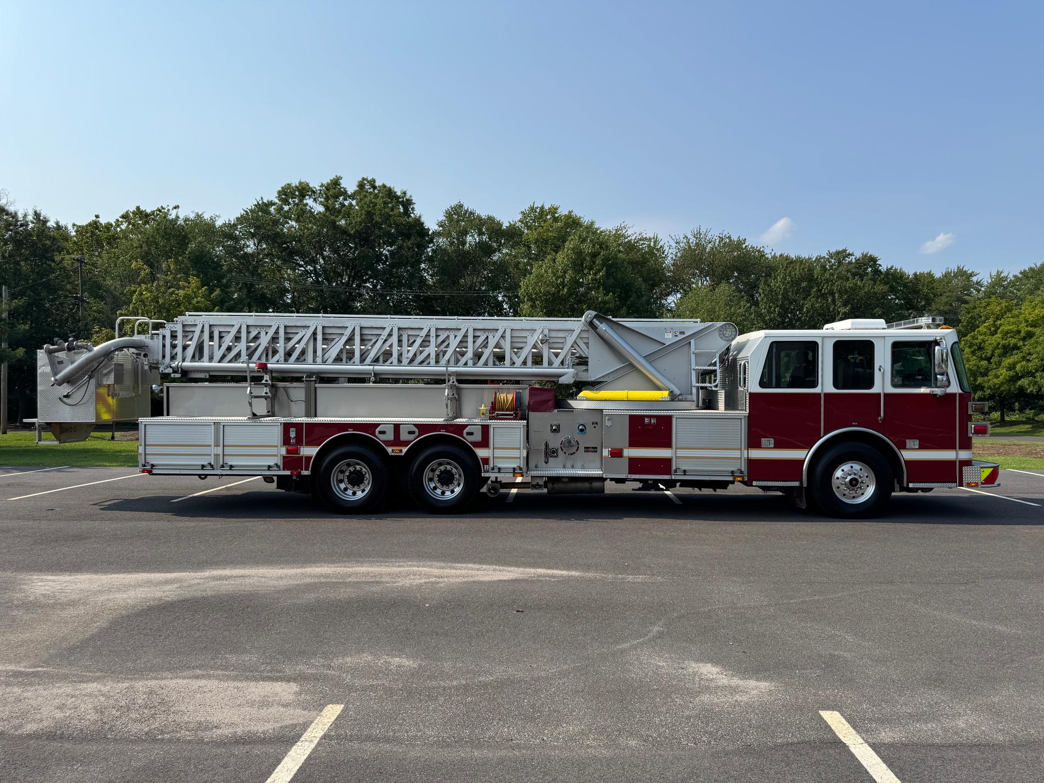 2013 Sutphen SP-90 85' Aerial - image 5
