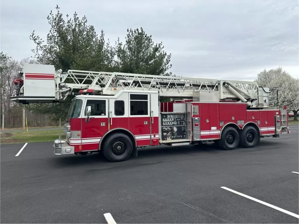 2001 Pierce 85' Platform - image 5