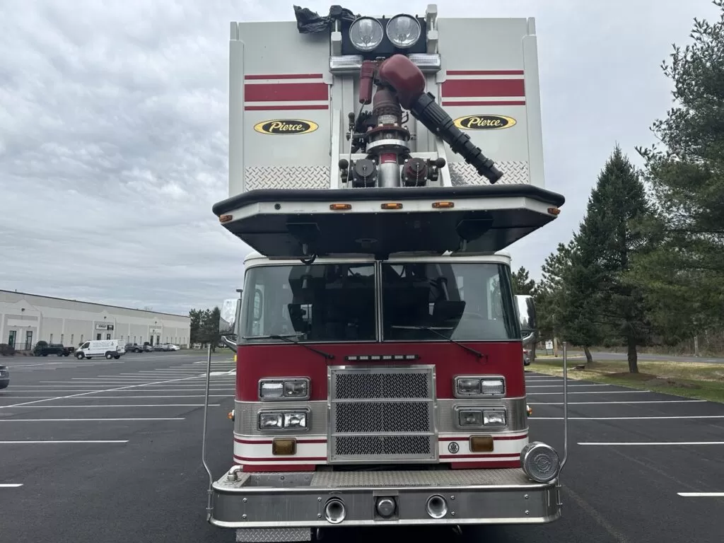 2001 Pierce 85' Platform - image 4