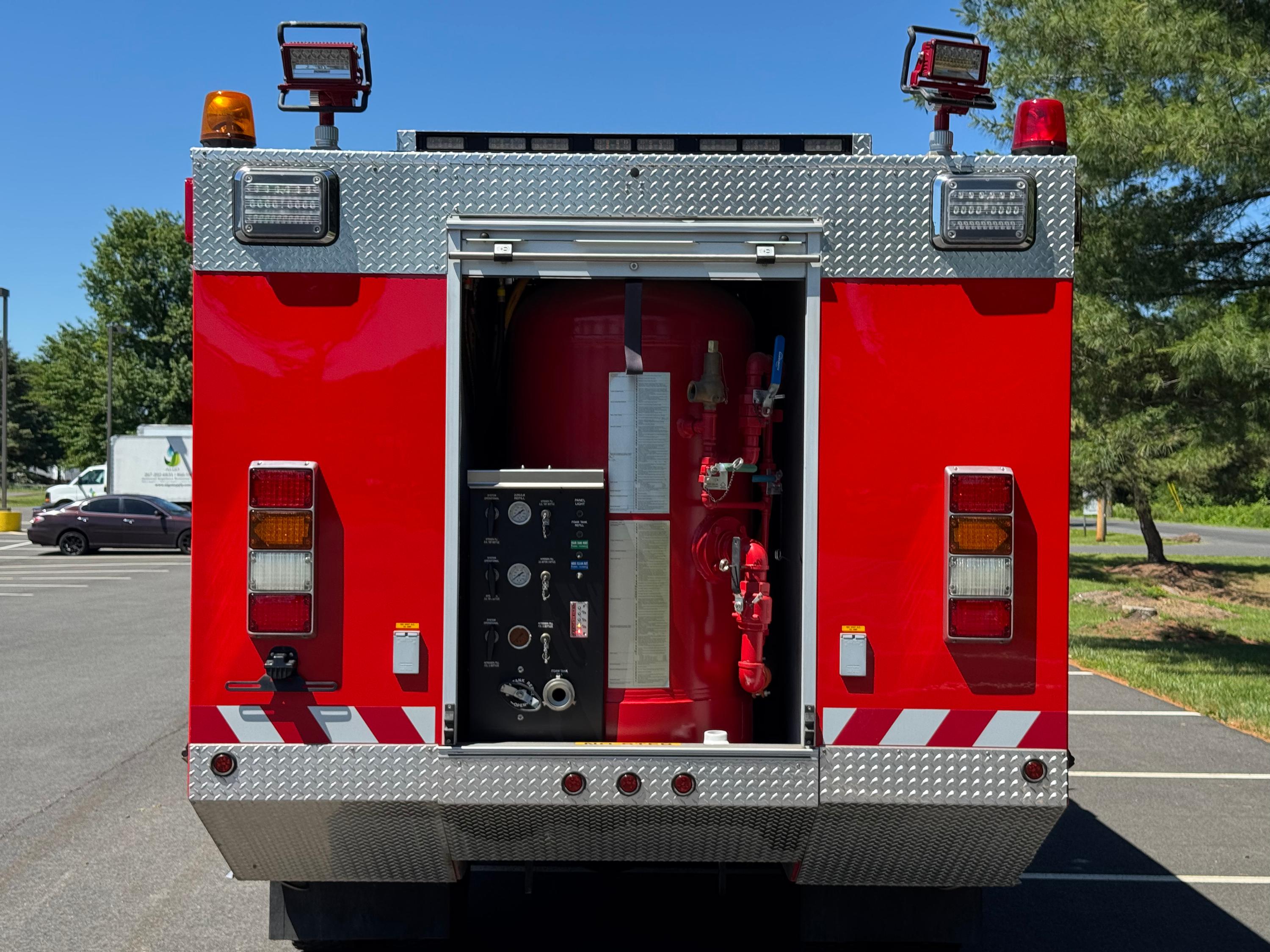 2006 Ford F-750 4x4 ARFF - image 10