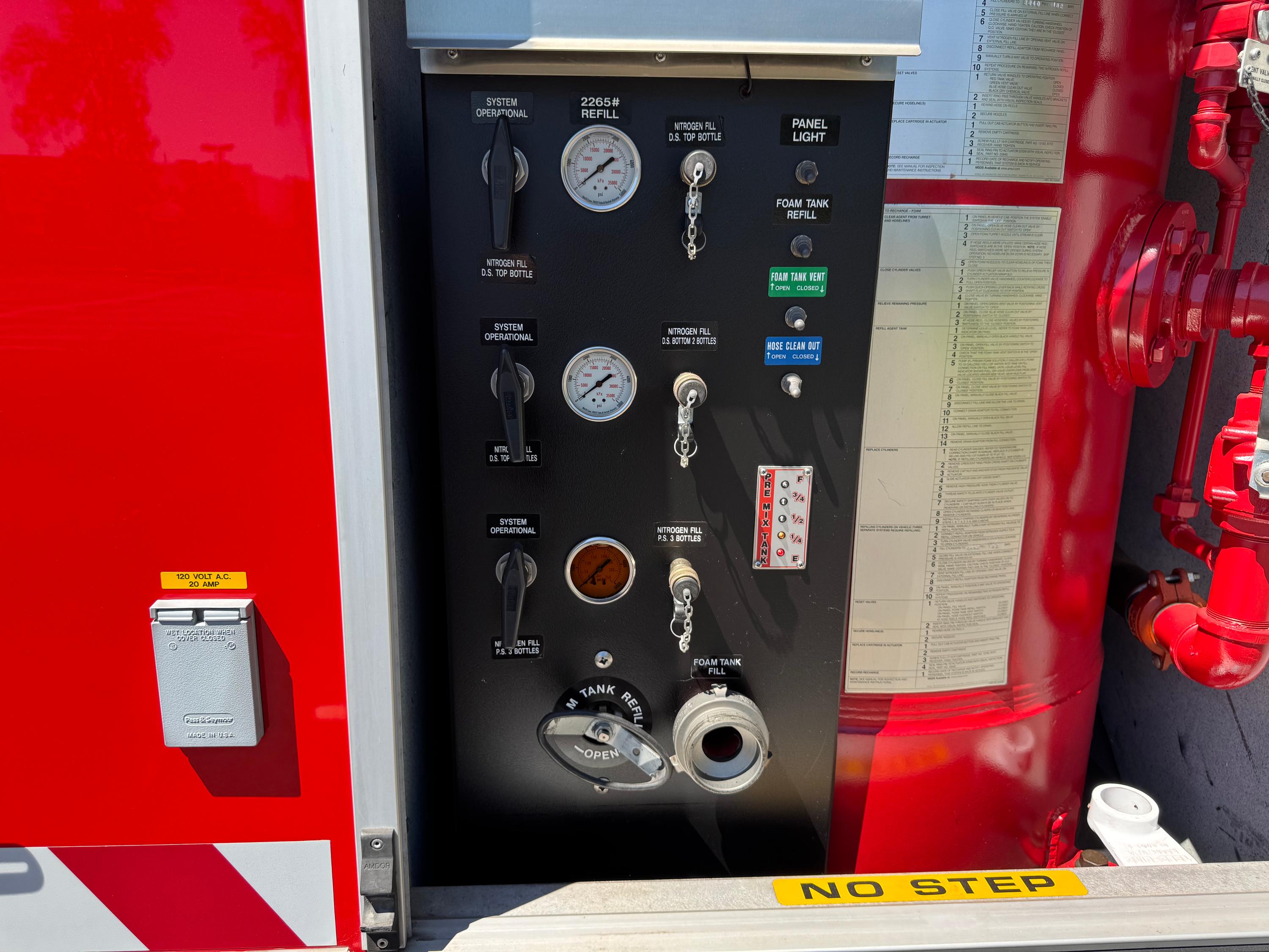 2006 Ford F-750 4x4 ARFF - image 20