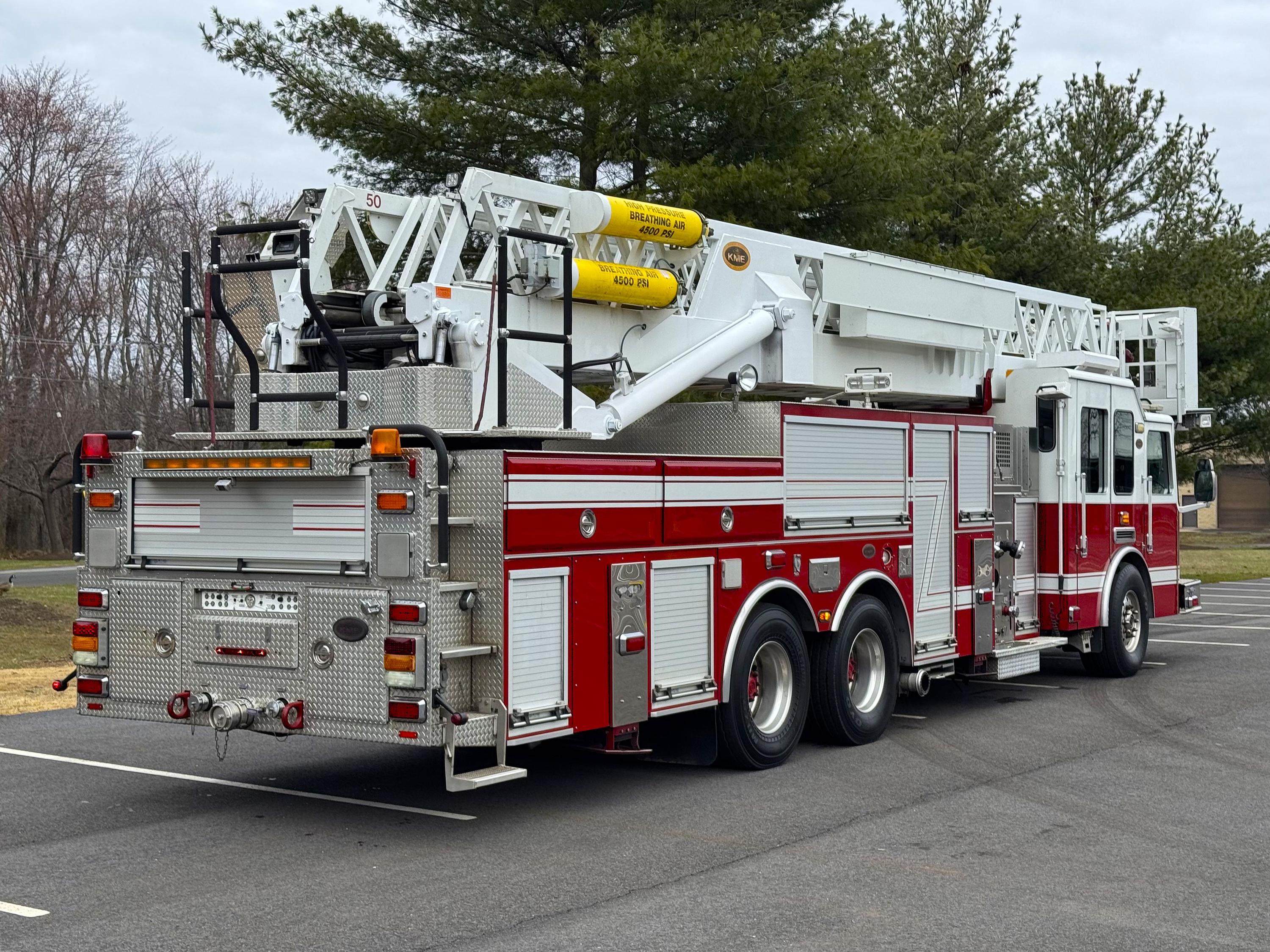 2007 KME AerialCat 102' Platform - image 11
