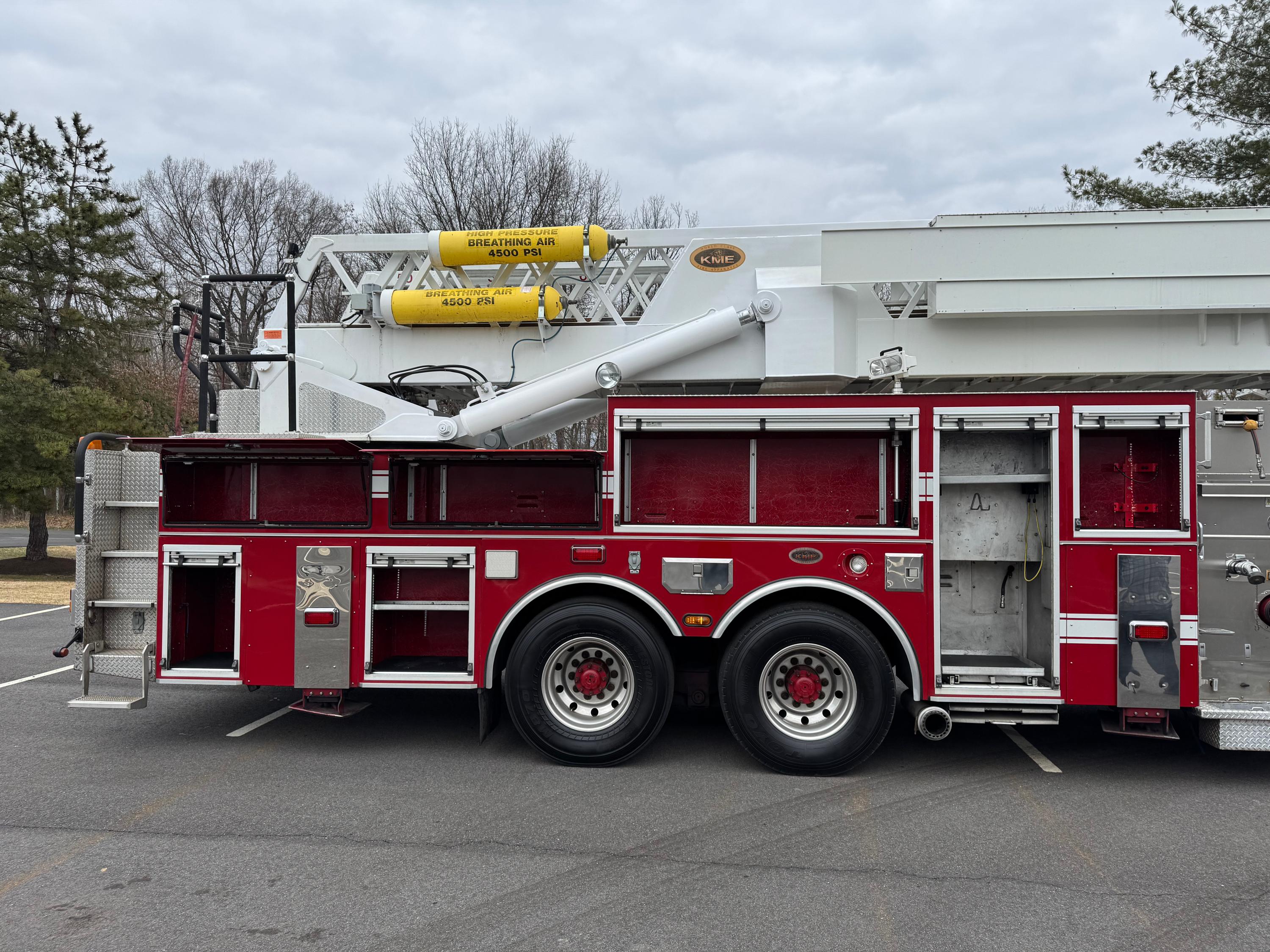 2007 KME AerialCat 102' Platform - image 8