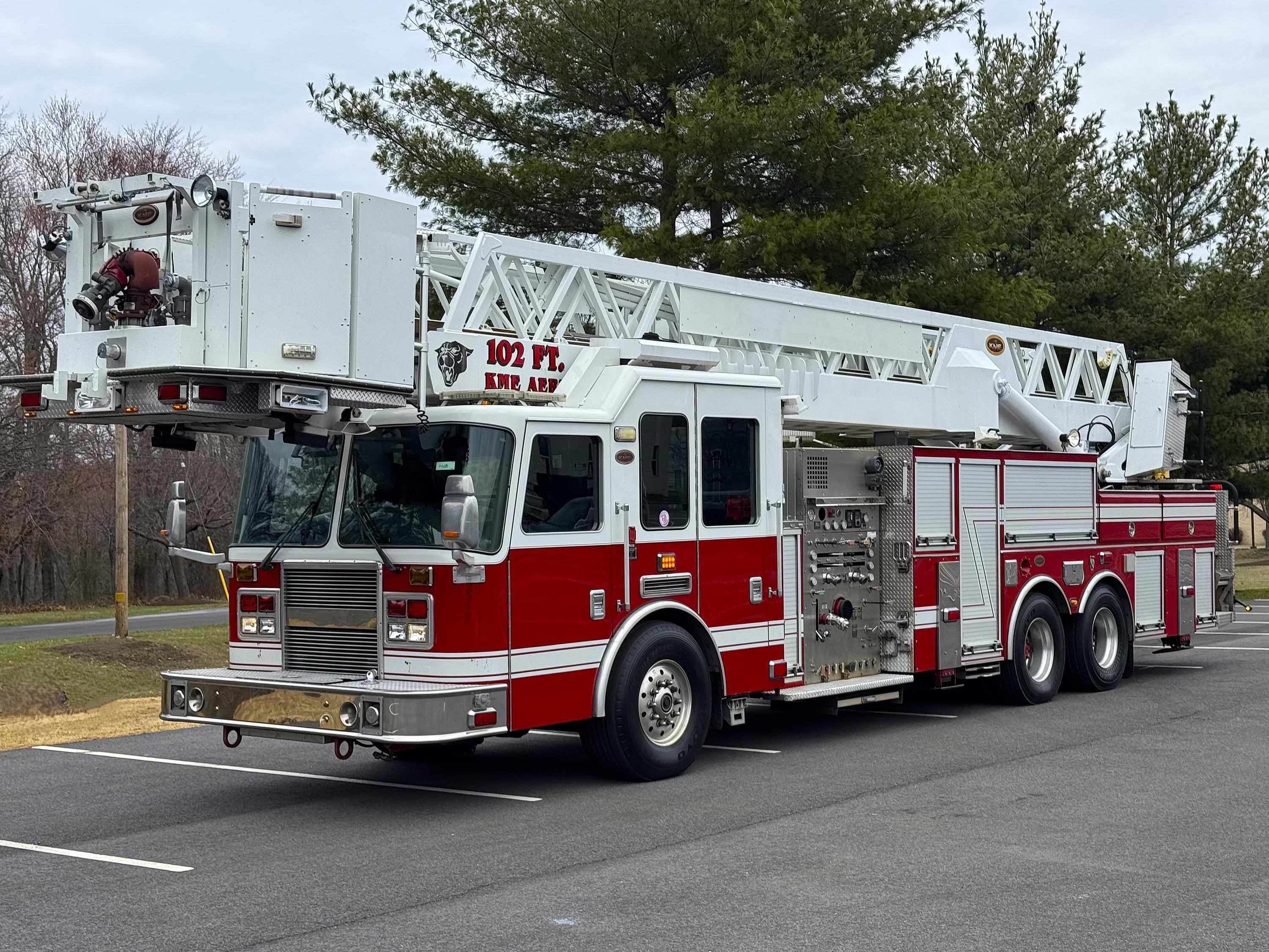 2007 KME AerialCat 102' Platform - image 1