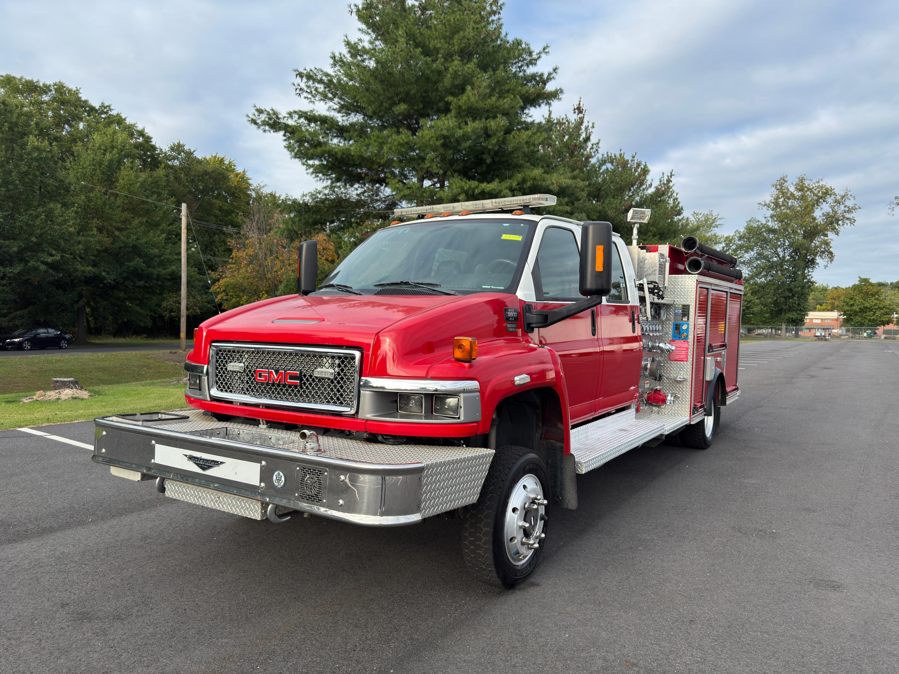 2008 Pierce GMC 4x4 Mini Pumper - image 1