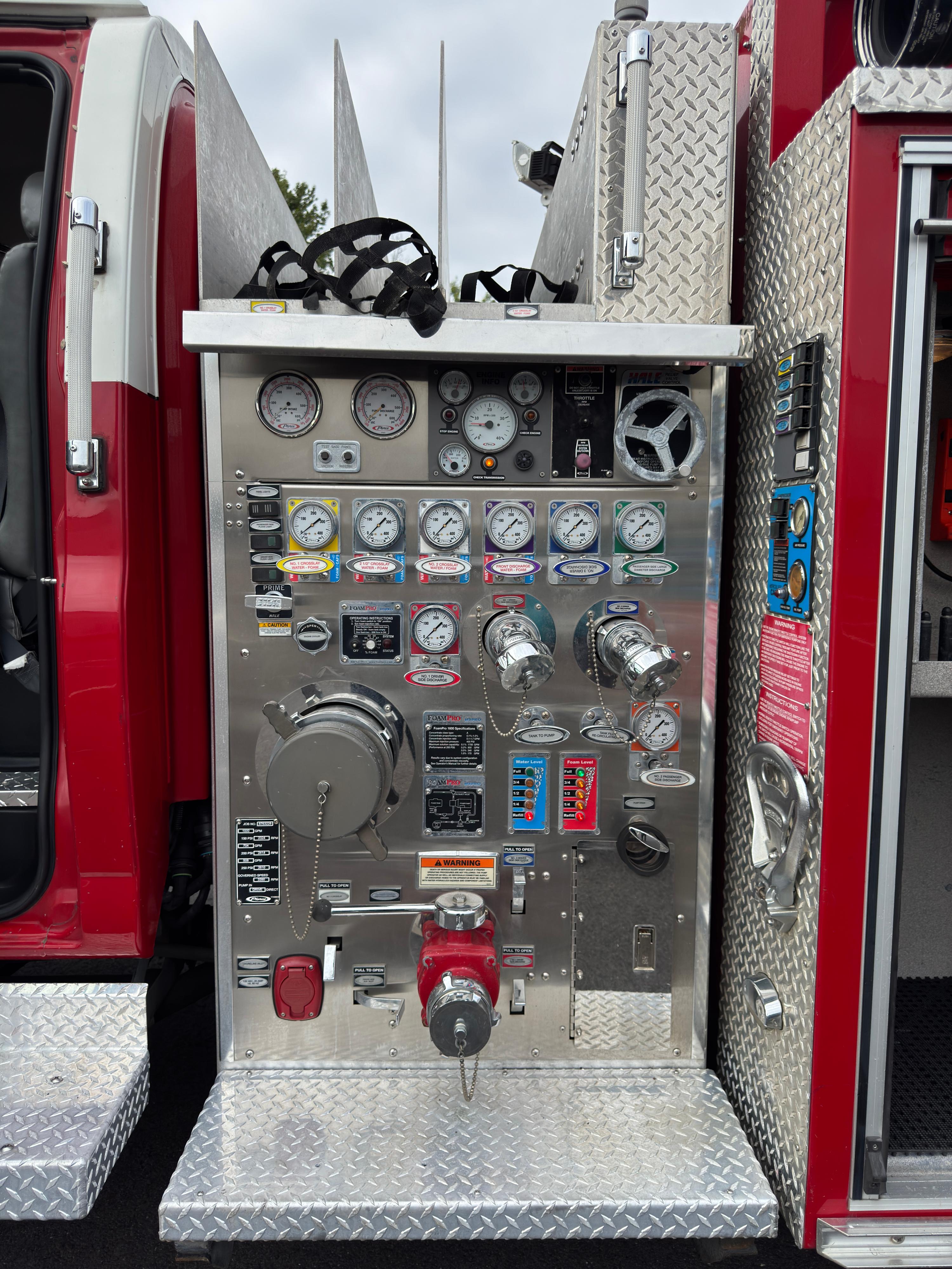 2008 Pierce GMC 4x4 Mini Pumper - image 19