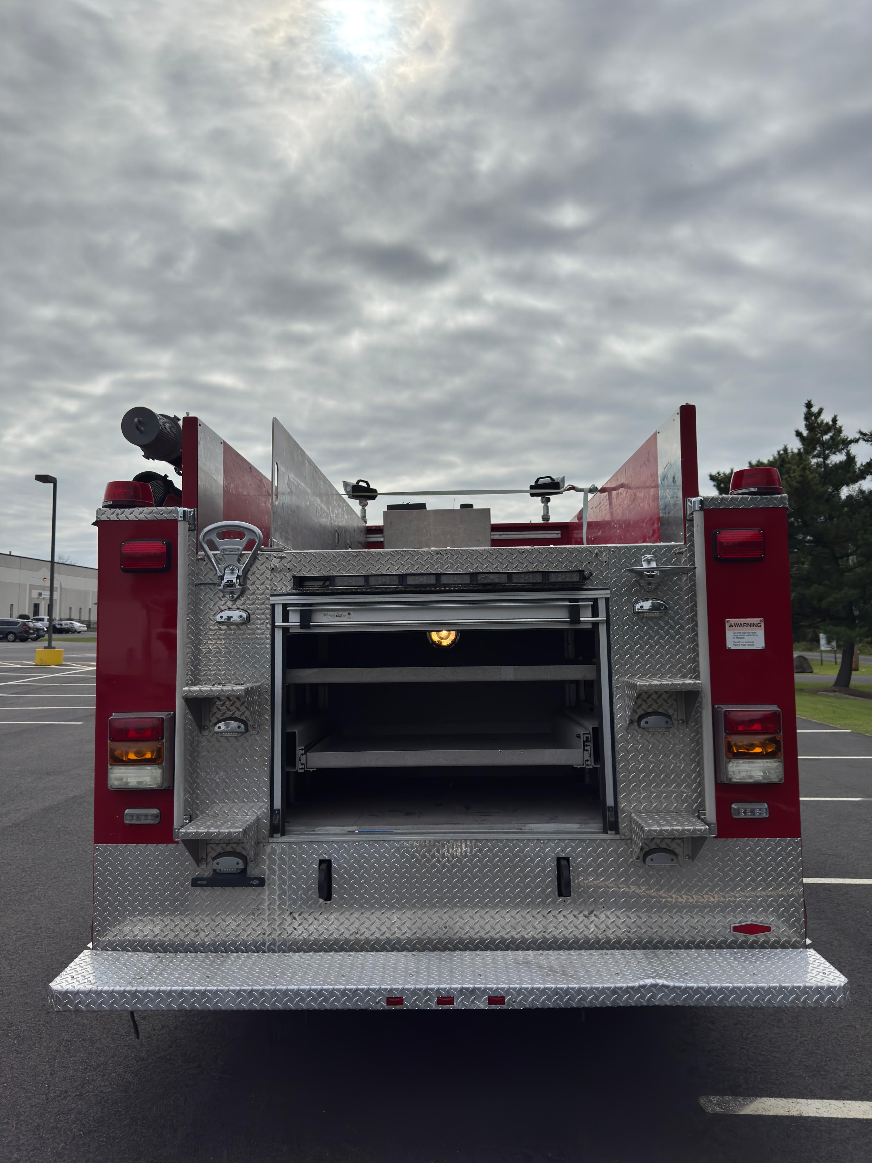 2008 Pierce GMC 4x4 Mini Pumper - image 10