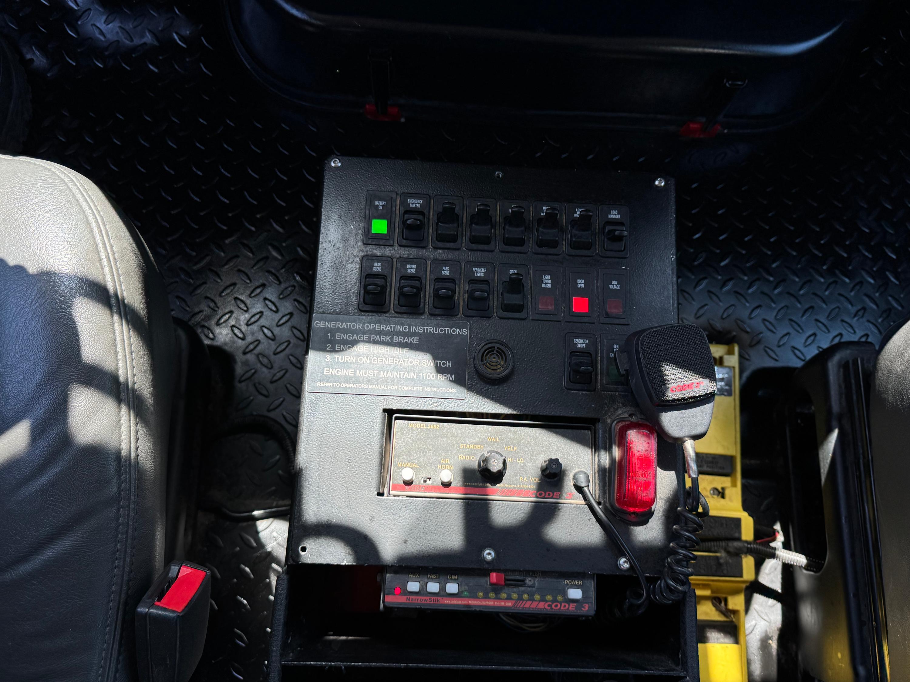 2009 Pierce GMC 4x4 Light Rescue - image 9