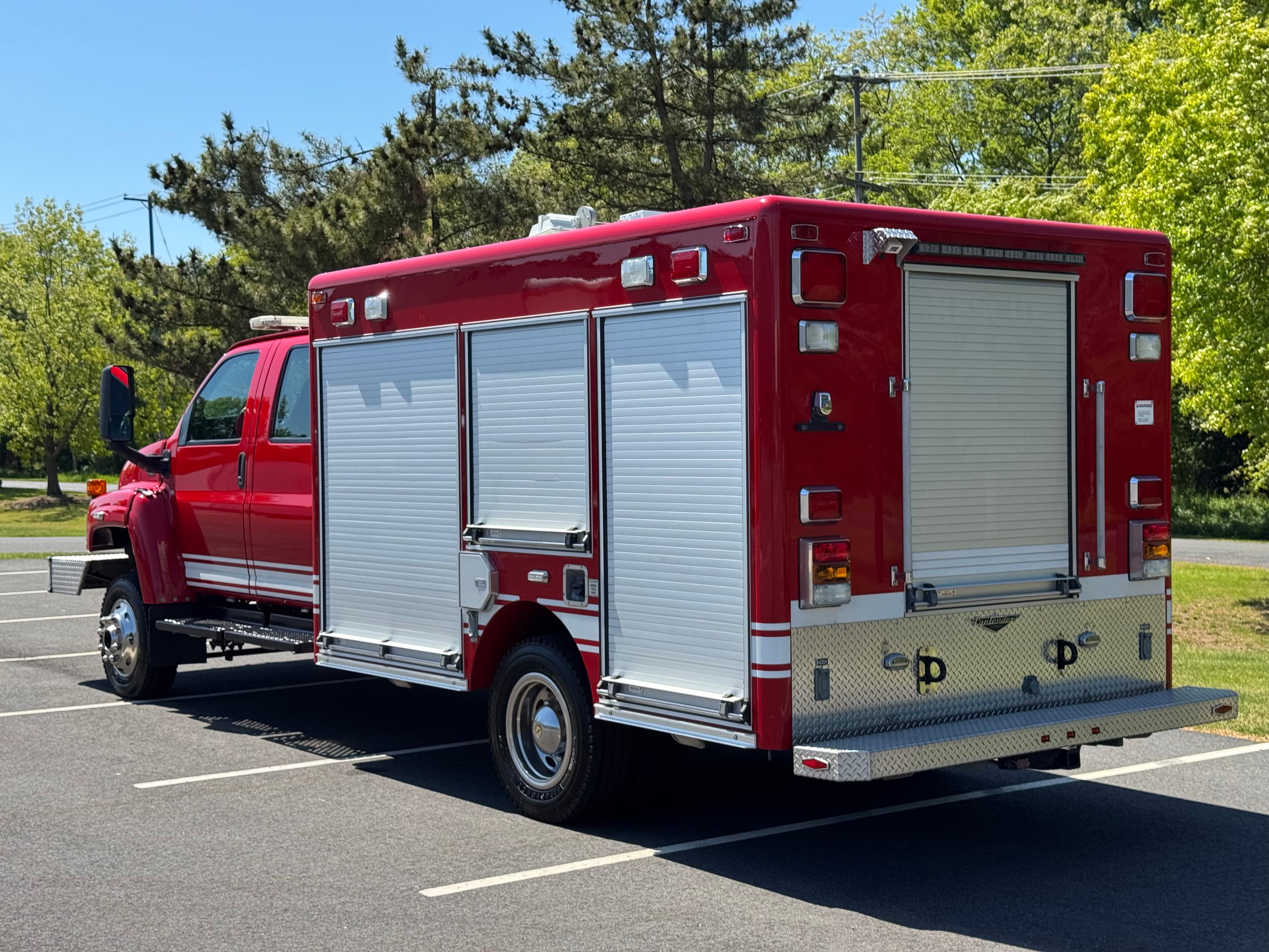 2009 Pierce GMC 4x4 Light Rescue - image 6