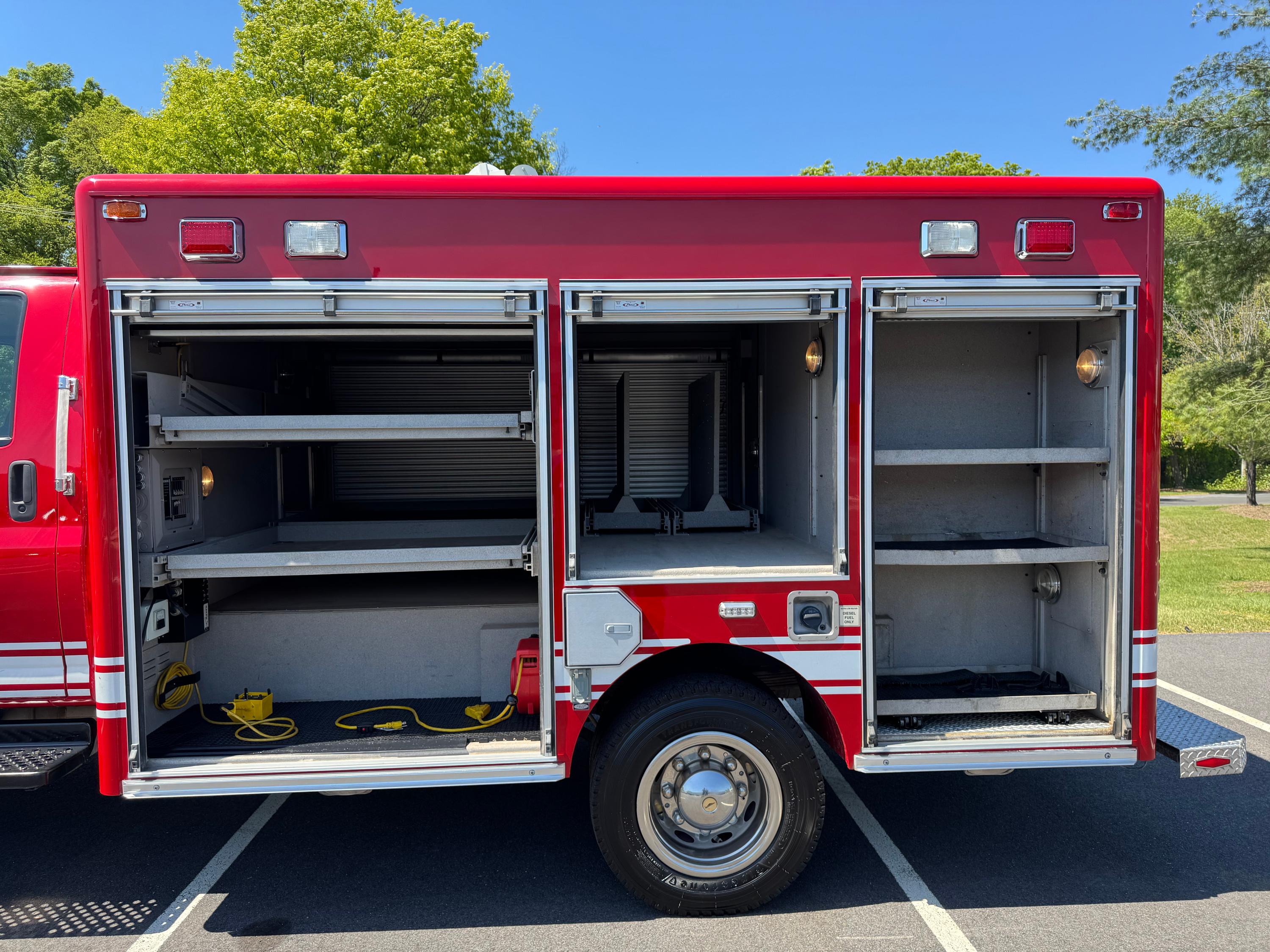 2009 Pierce GMC 4x4 Light Rescue - image 17