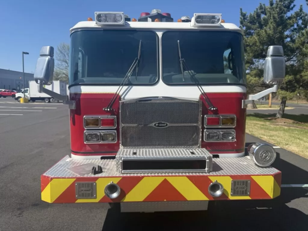 2010 E-One Custom Pumper - image 2