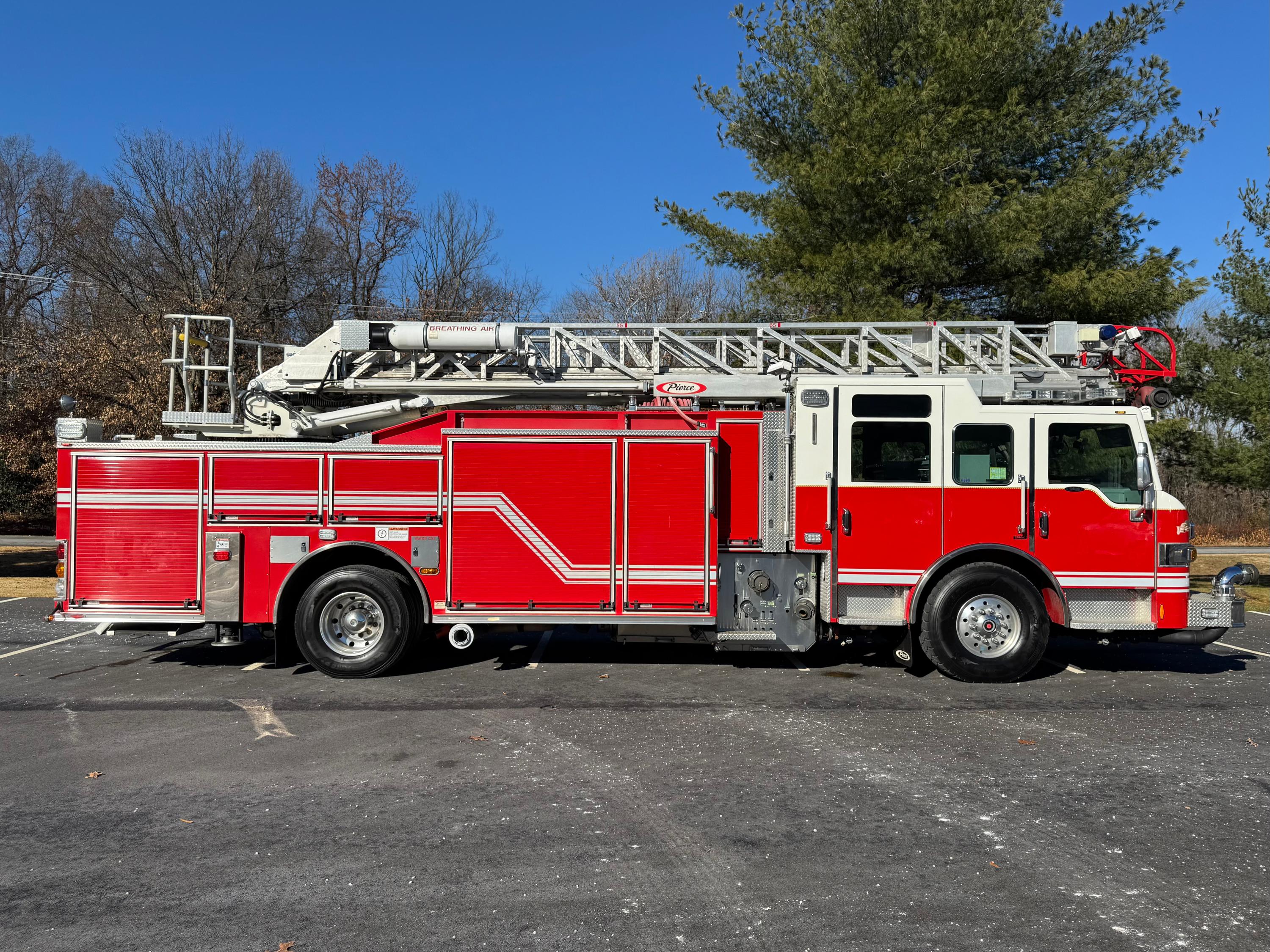 2011 Pierce Velocity 75' Aerial - image 6