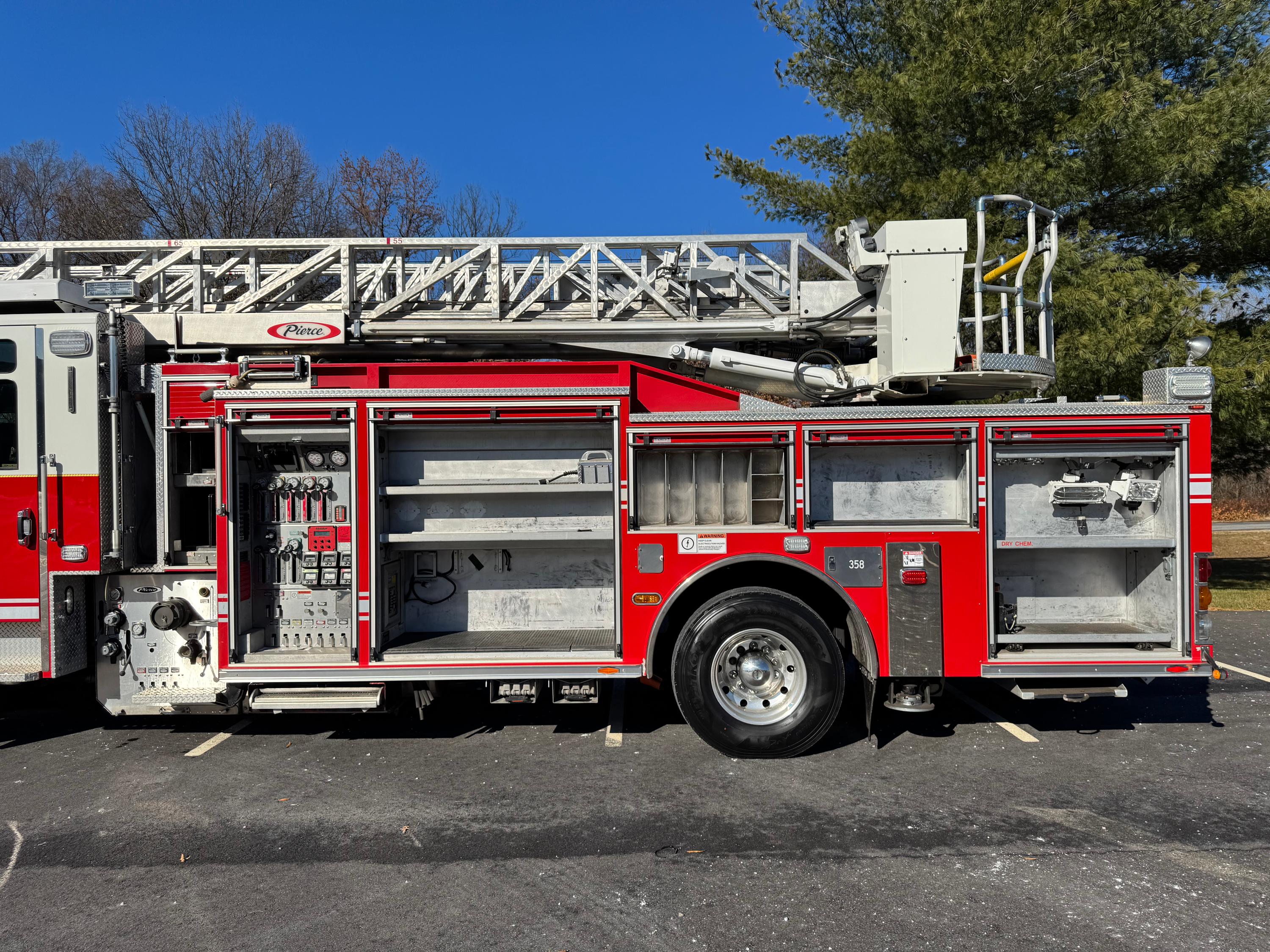 2011 Pierce Velocity 75' Aerial - image 23