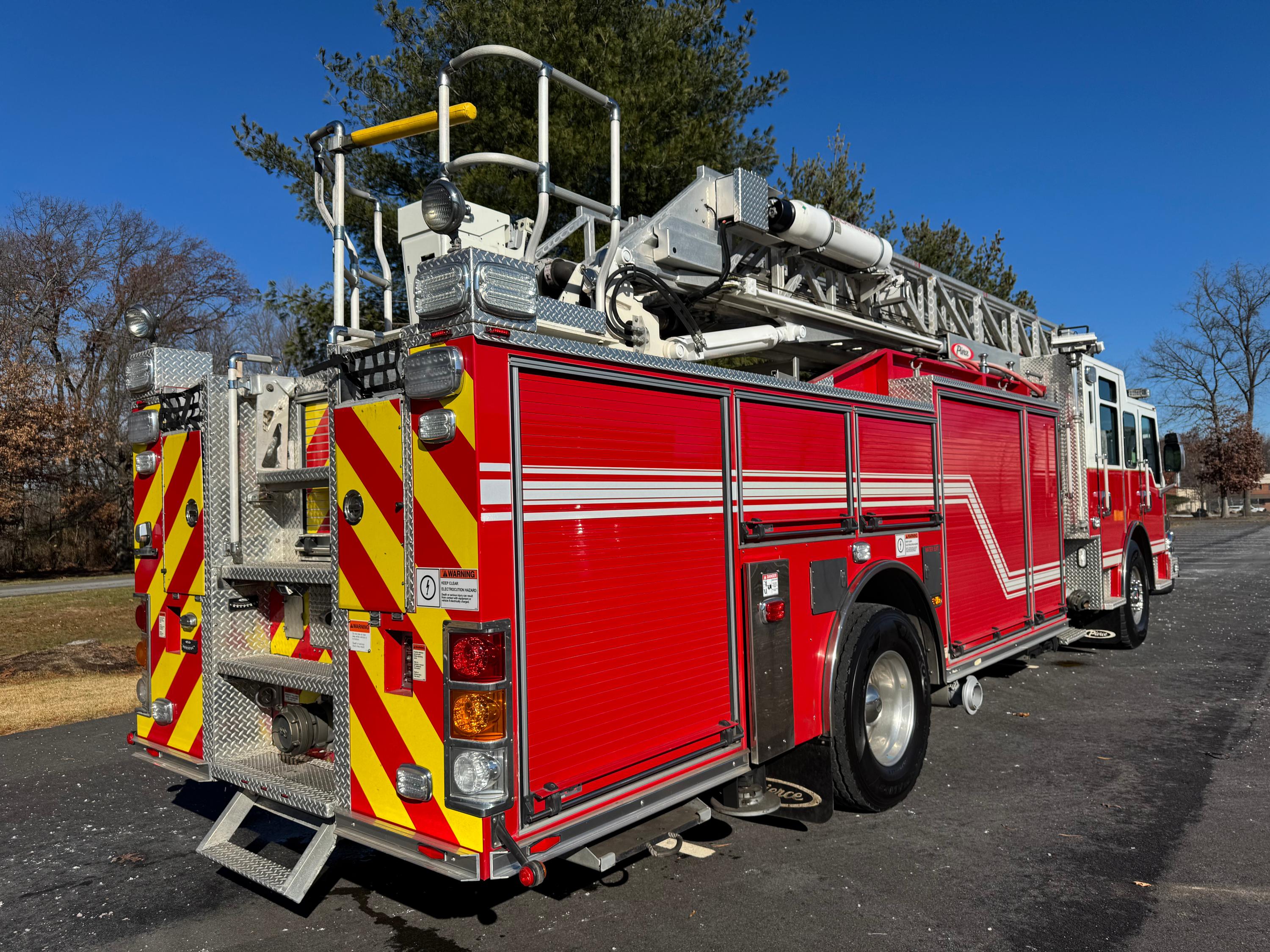 2011 Pierce Velocity 75' Aerial - image 8