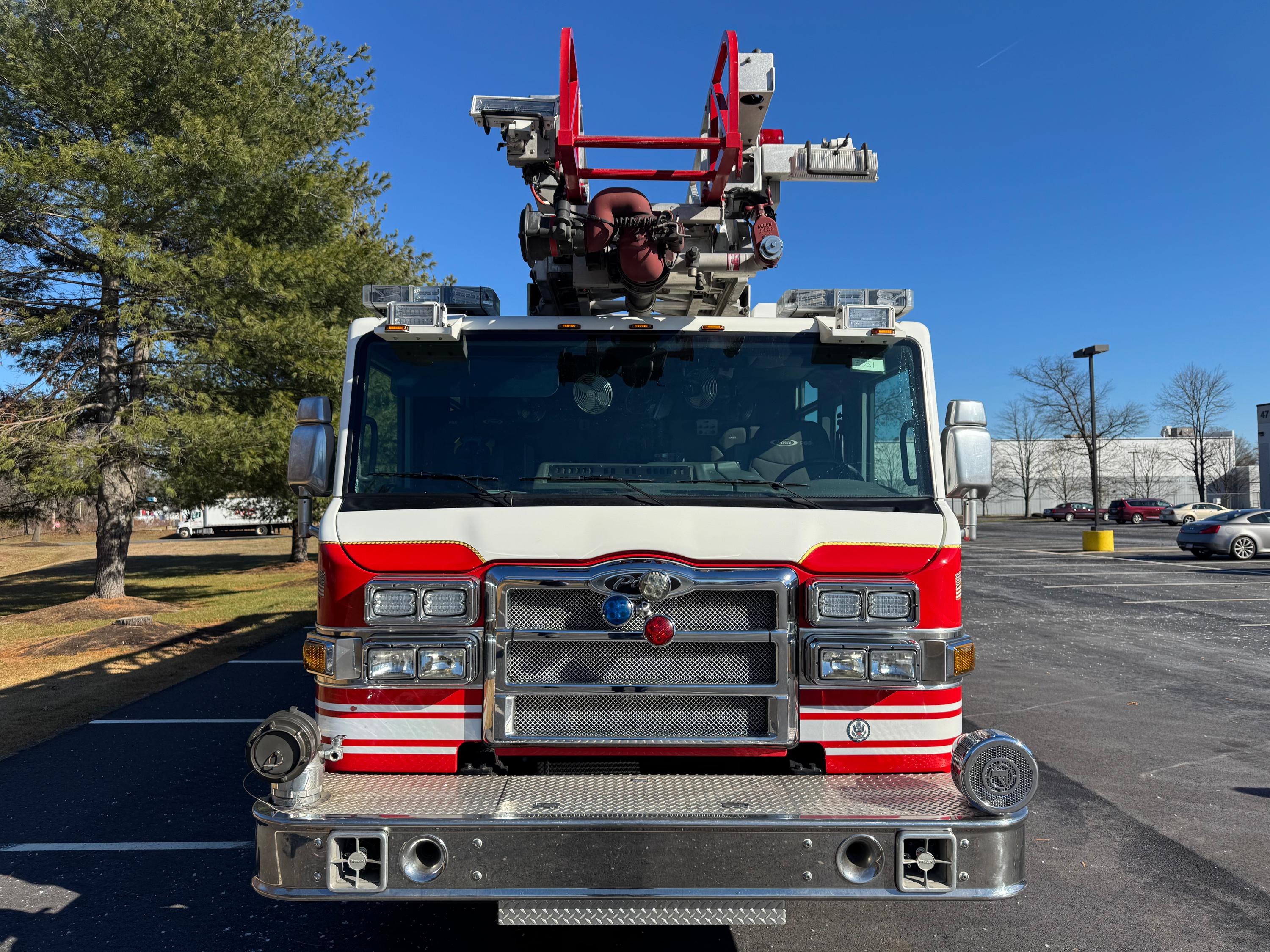 2011 Pierce Velocity 75' Aerial - image 4