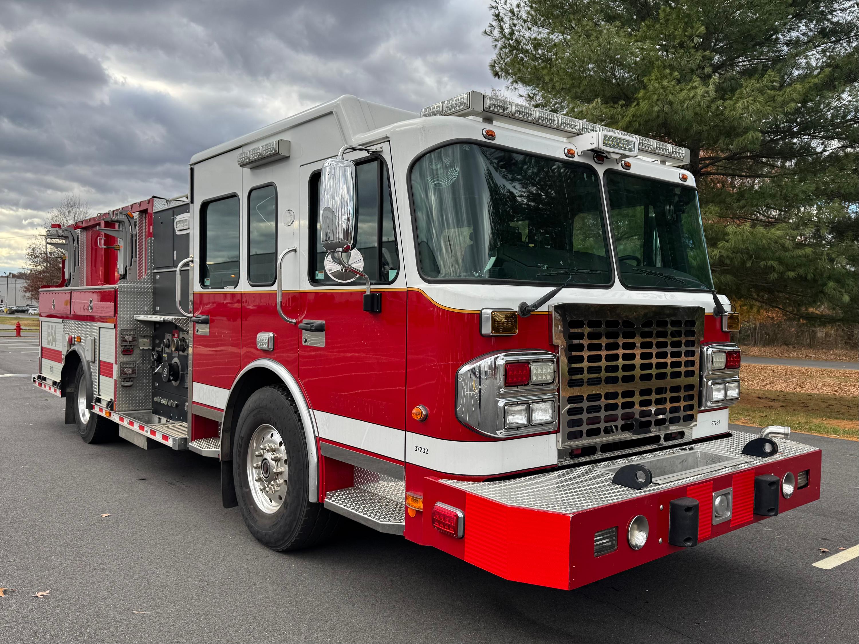 2013 Rosenbauer Spartan Pumper - image 2