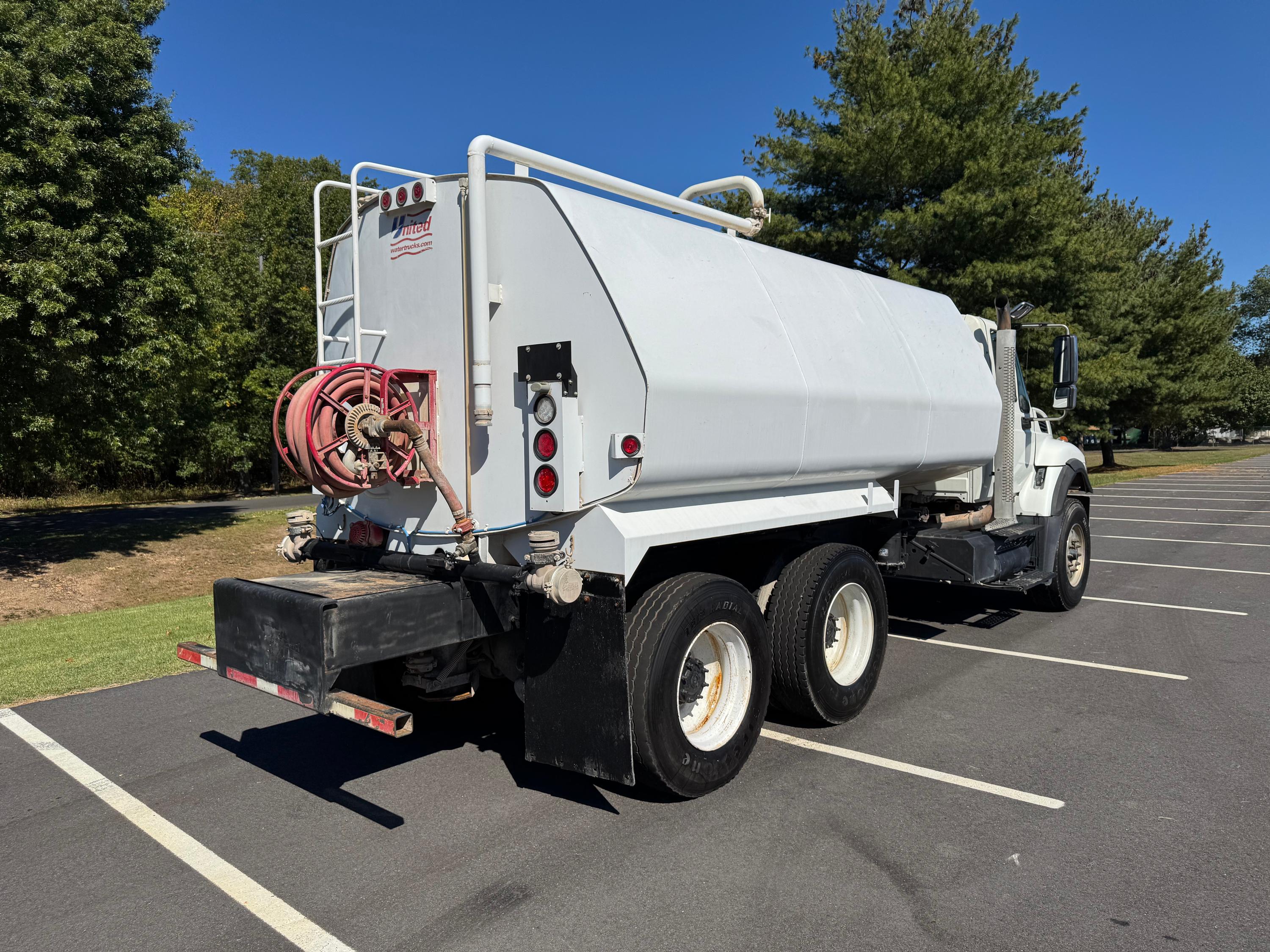 2016 International 7400 SBA Tanker - image 7