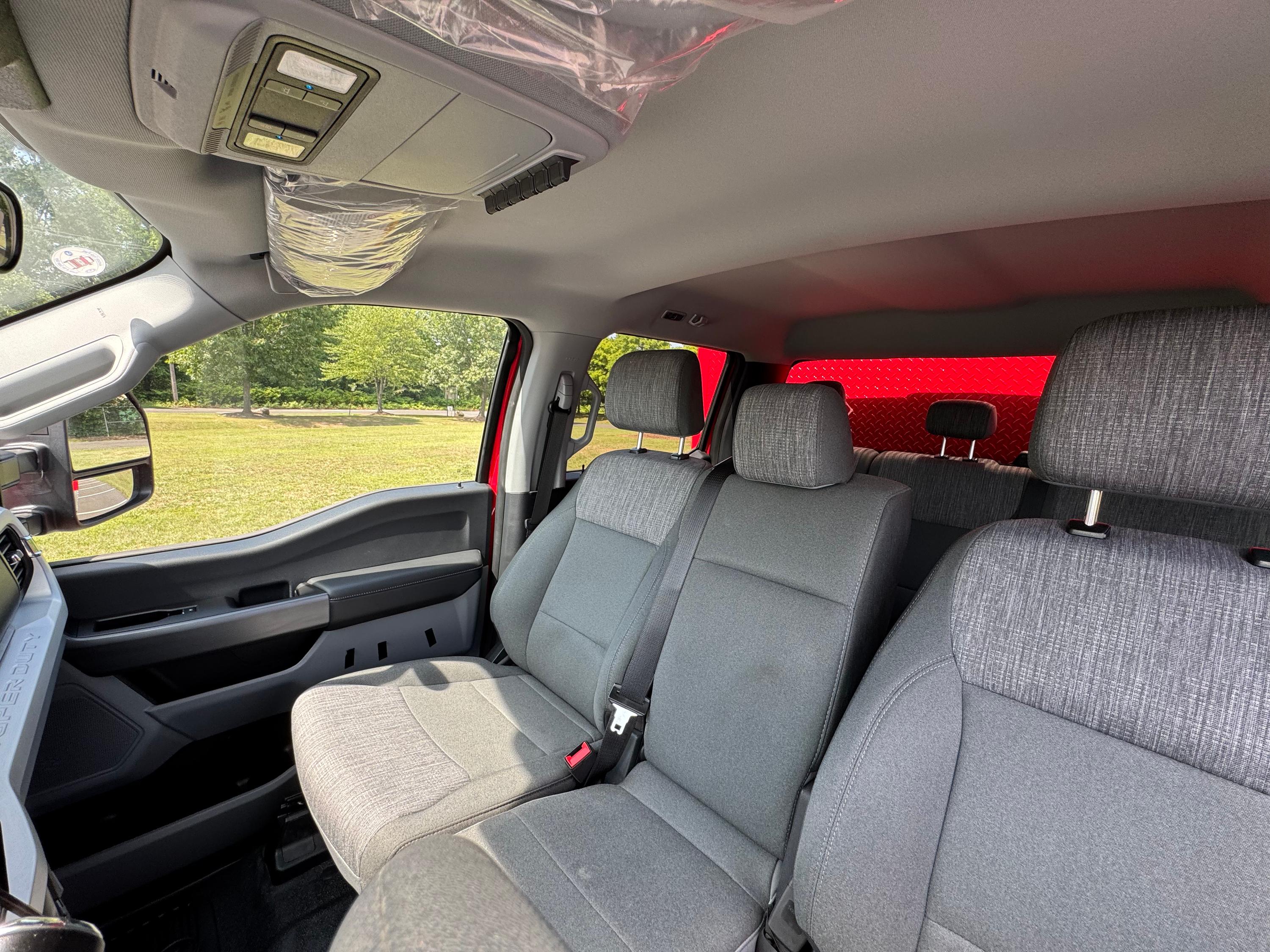 2025 Ford F-550 4x4 Light Rescue - image 13